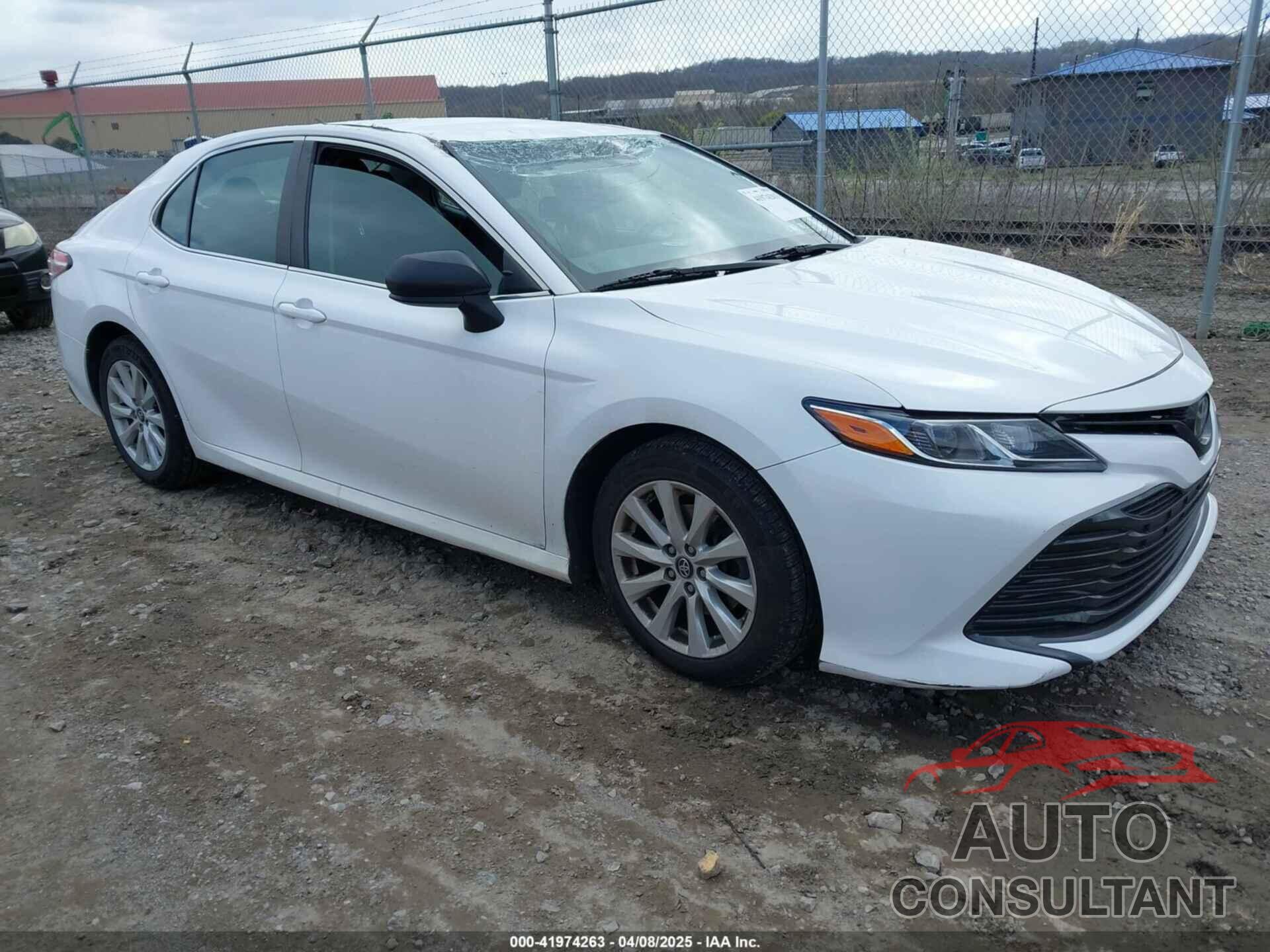 TOYOTA CAMRY 2018 - 4T1B11HKXJU102980