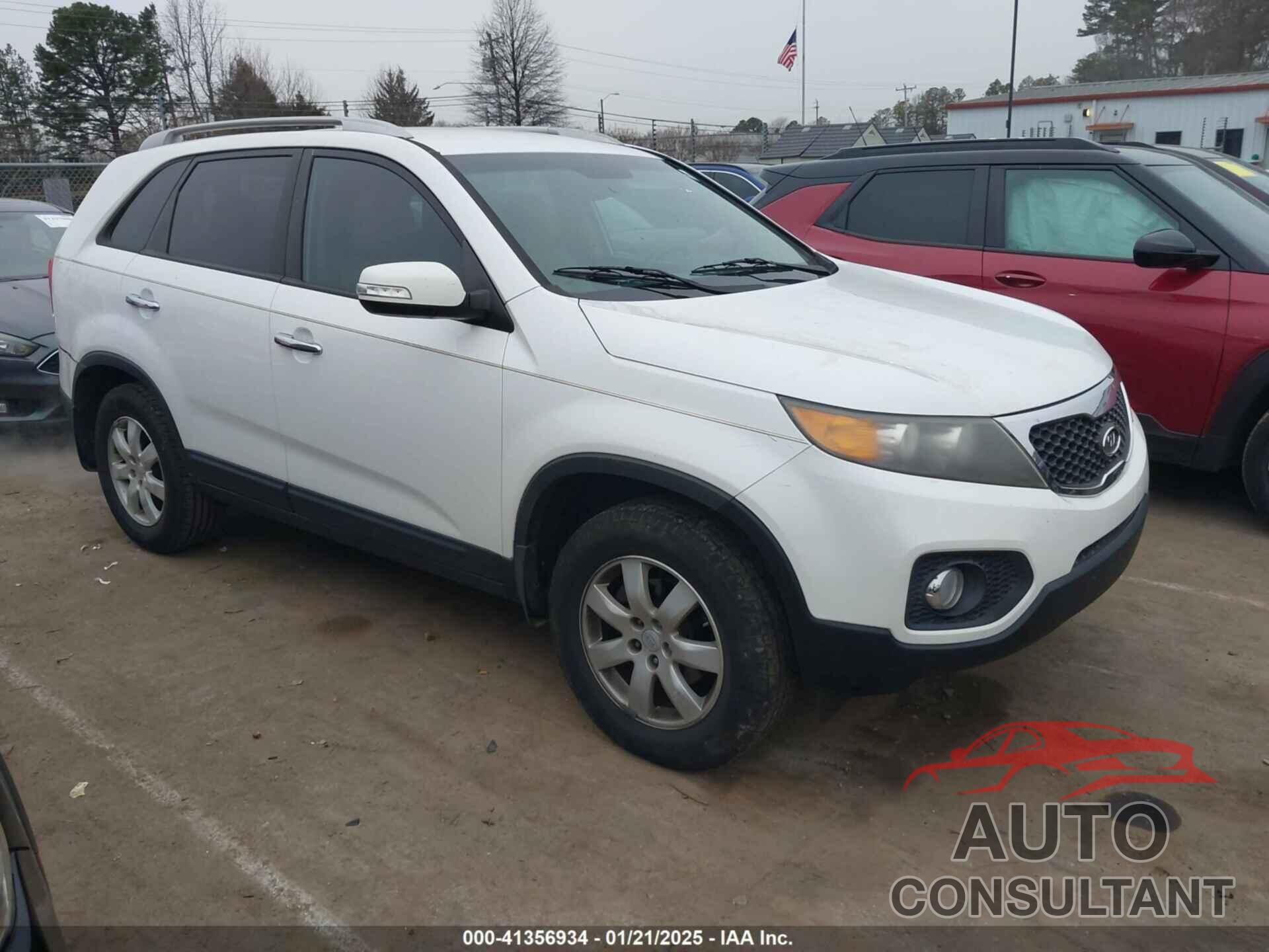 KIA SORENTO 2011 - 5XYKT3A15BG147274
