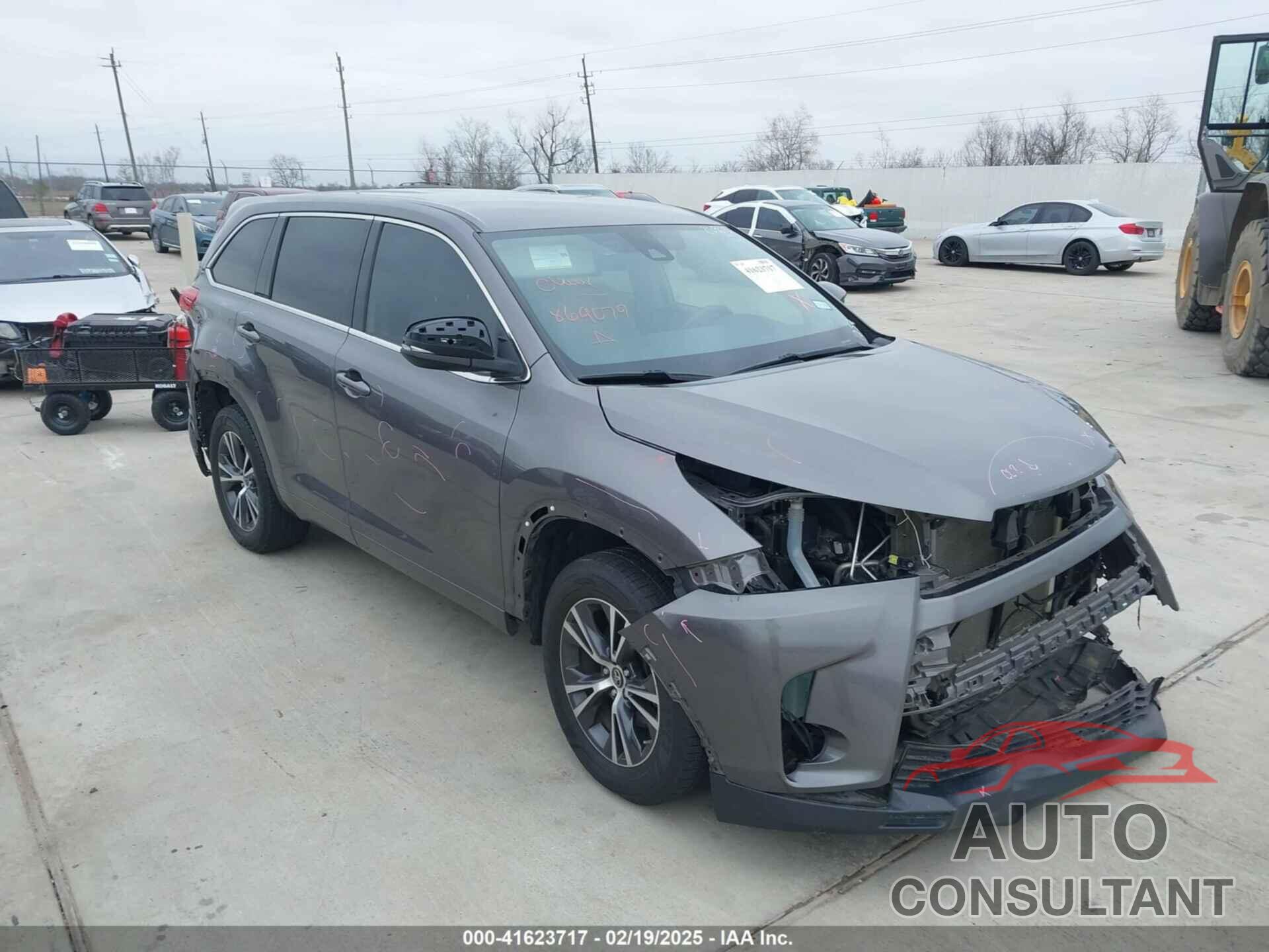 TOYOTA HIGHLANDER 2018 - 5TDZZRFH3JS251057