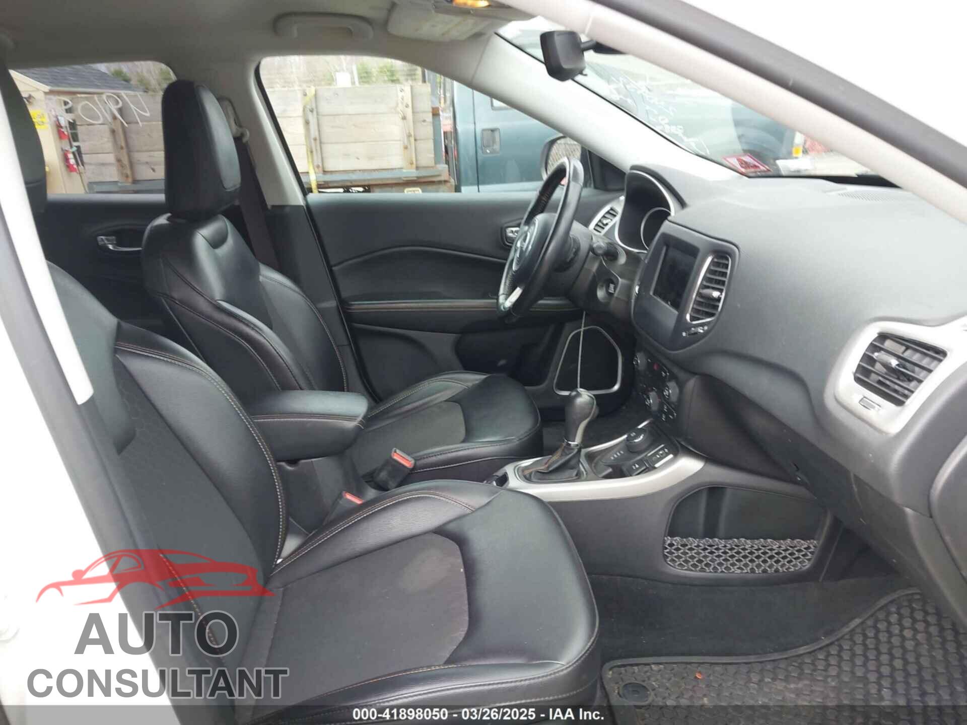 JEEP COMPASS 2020 - 3C4NJDBB7LT130048
