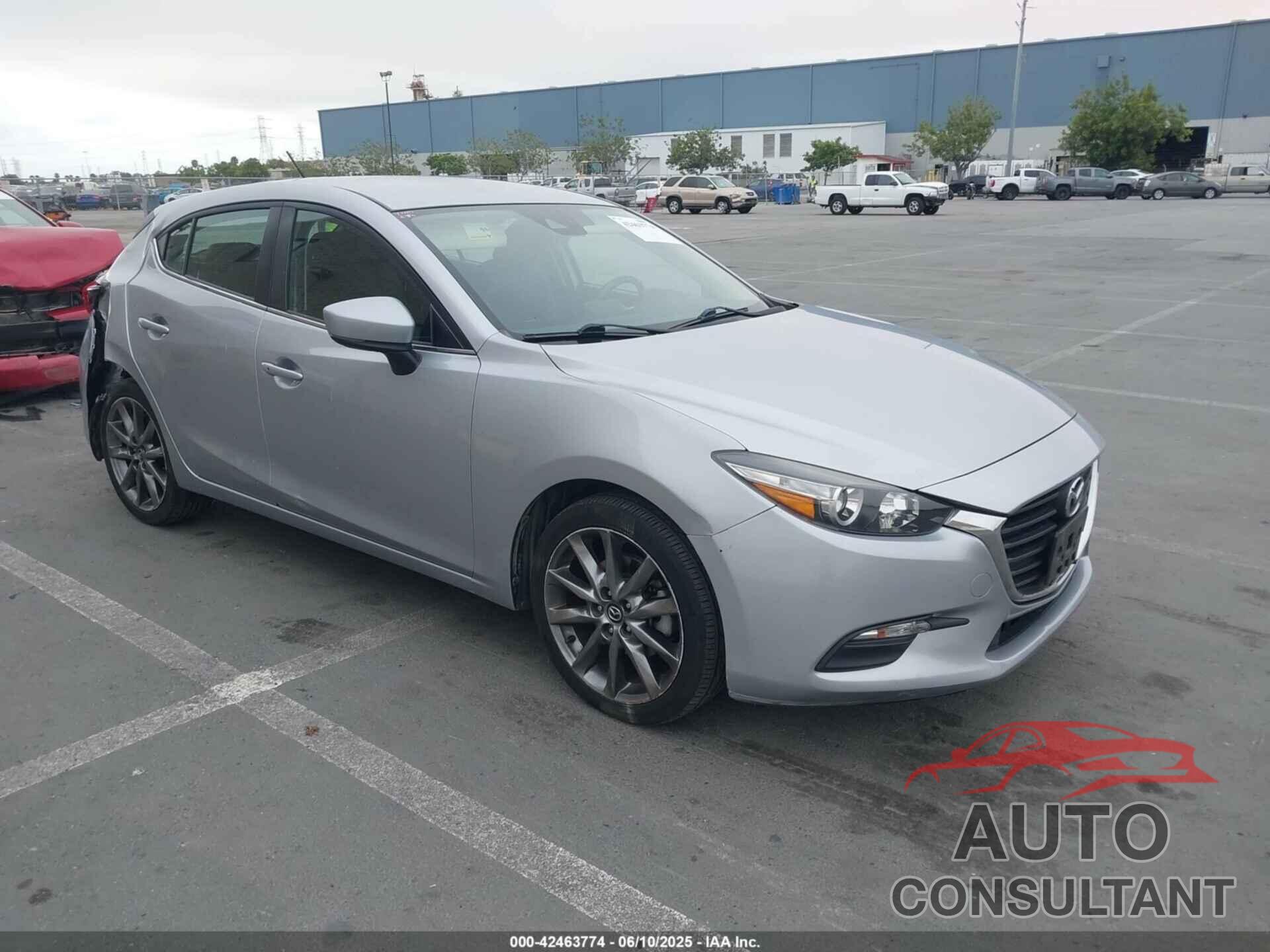 MAZDA MAZDA3 2018 - 3MZBN1L30JM178749