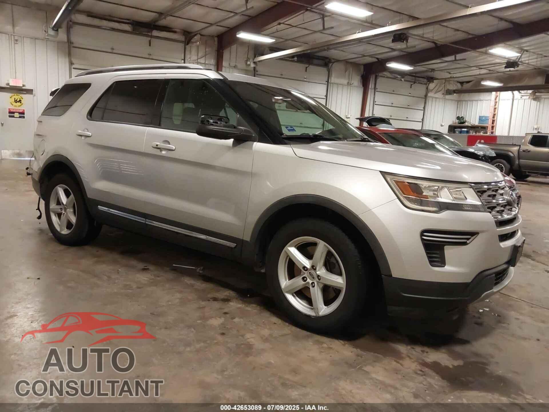 FORD EXPLORER 2018 - 1FM5K7D8XJGB89981