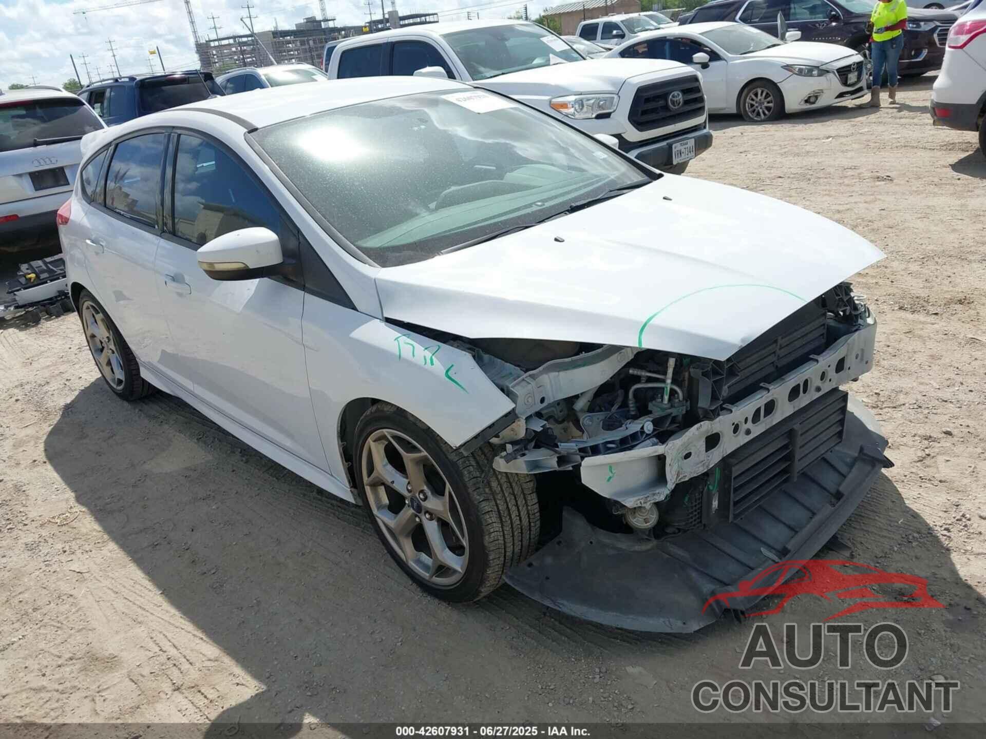 FORD FOCUS ST 2015 - 1FADP3L91FL261059