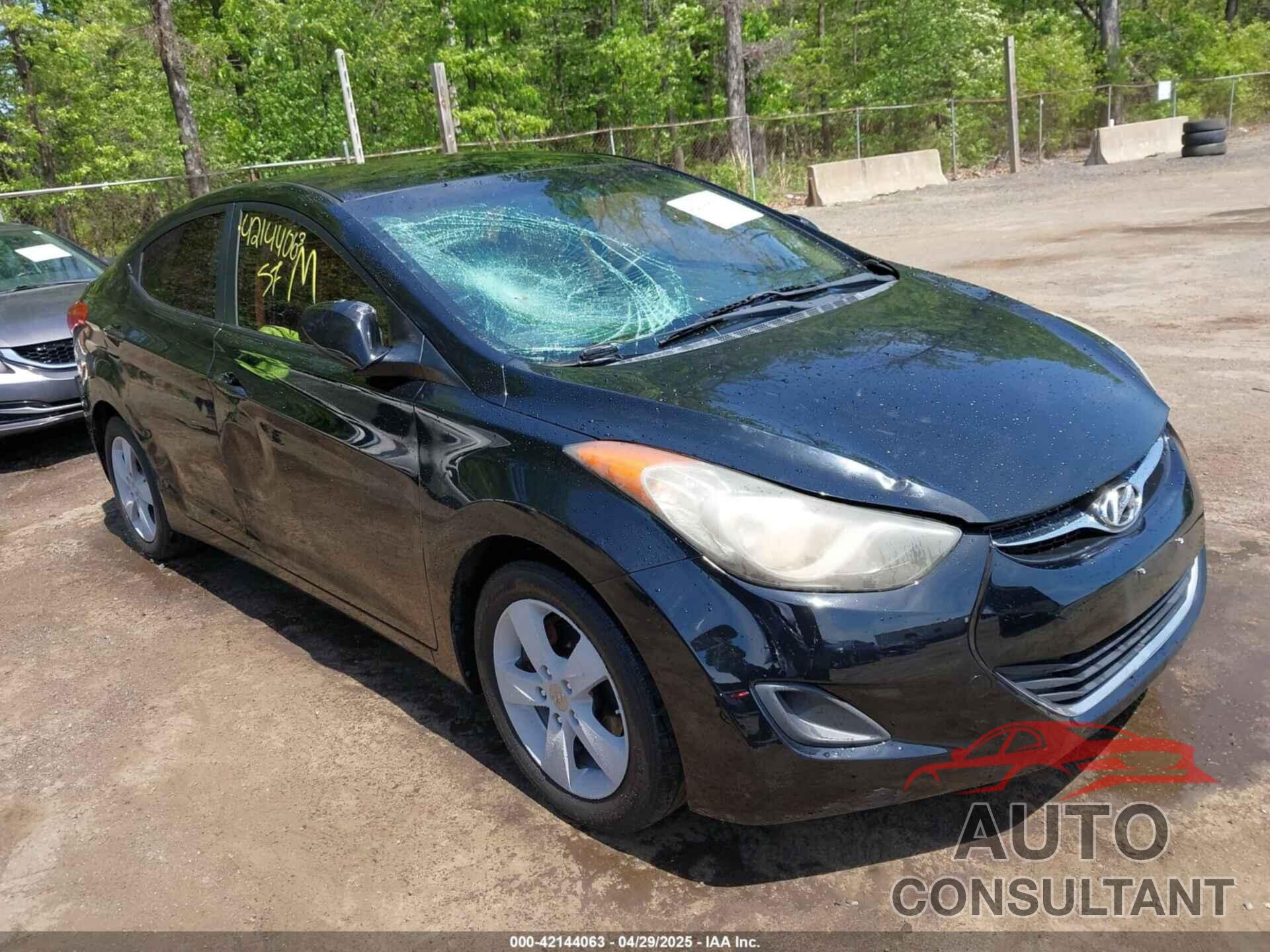 HYUNDAI ELANTRA 2011 - KMHDH4AE9BU115165