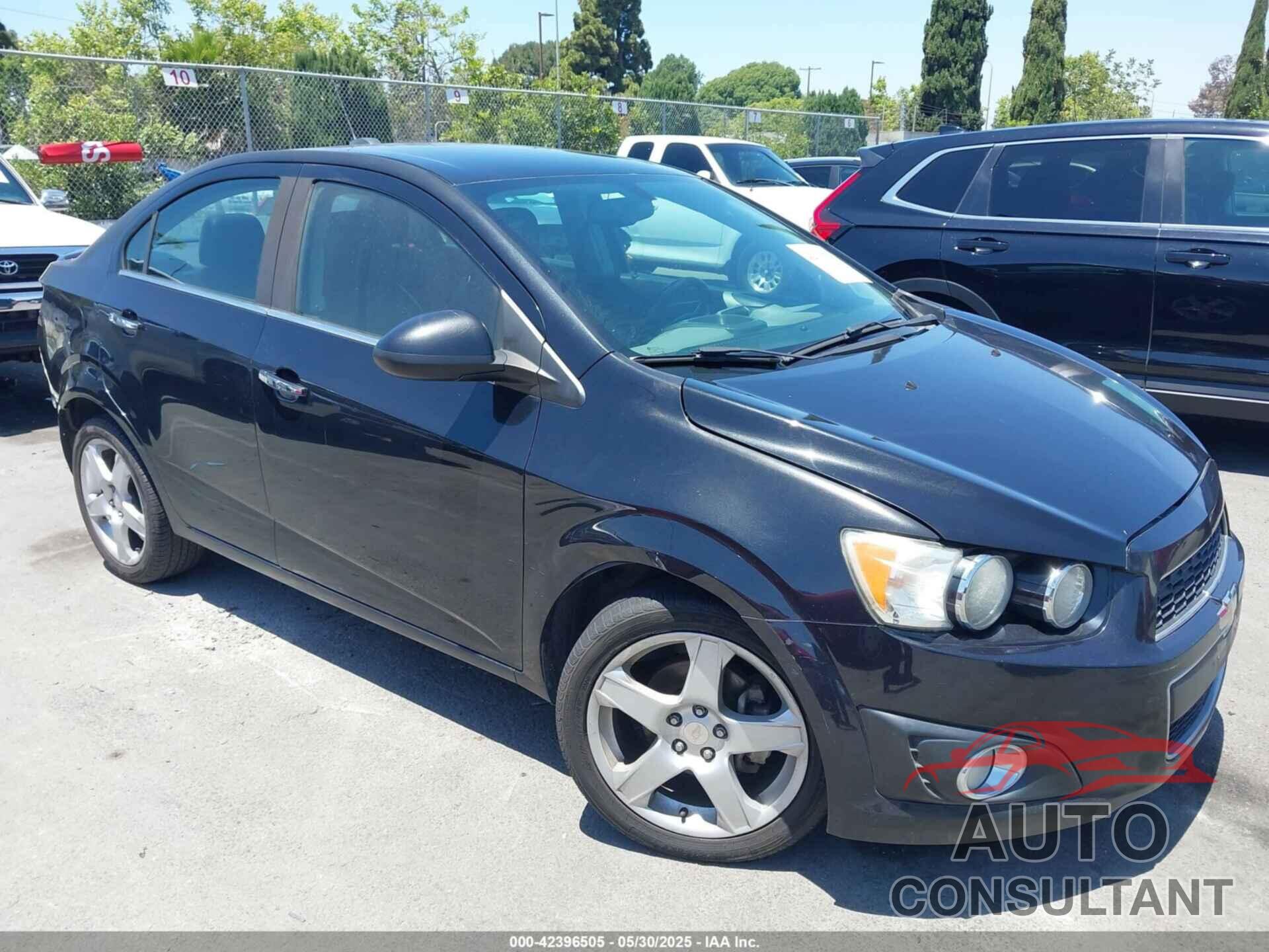 CHEVROLET SONIC 2015 - 1G1JE5SB6F4192956