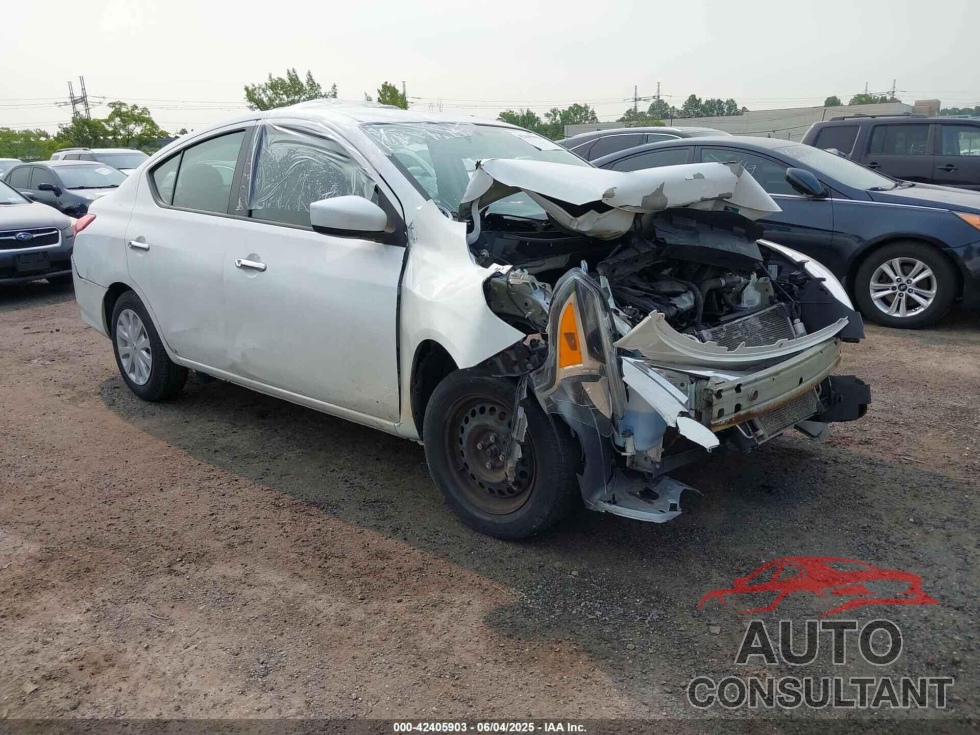 NISSAN VERSA 2019 - 3N1CN7AP1KL809079