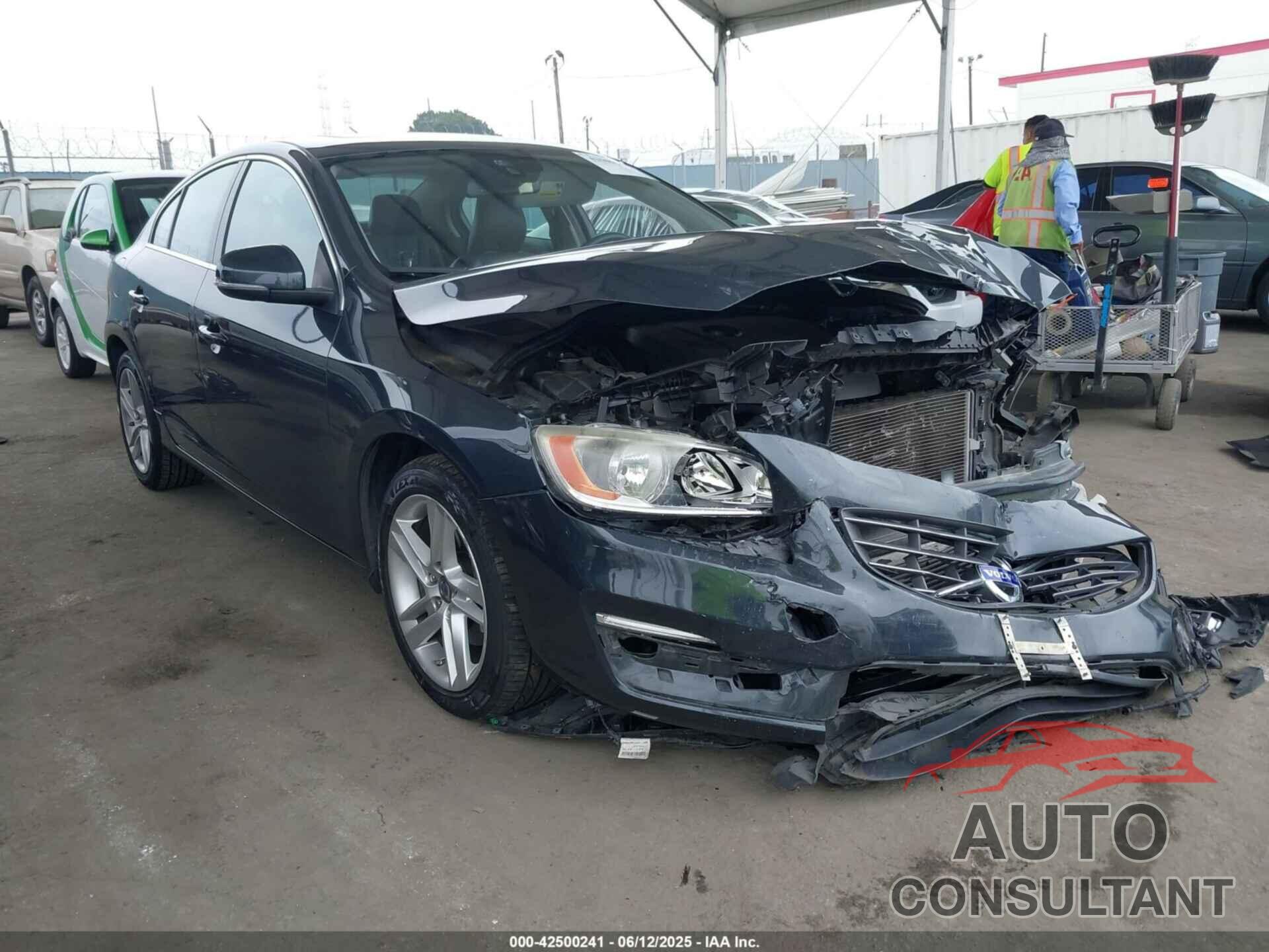 VOLVO S60 2015 - YV126MFB0F2301169