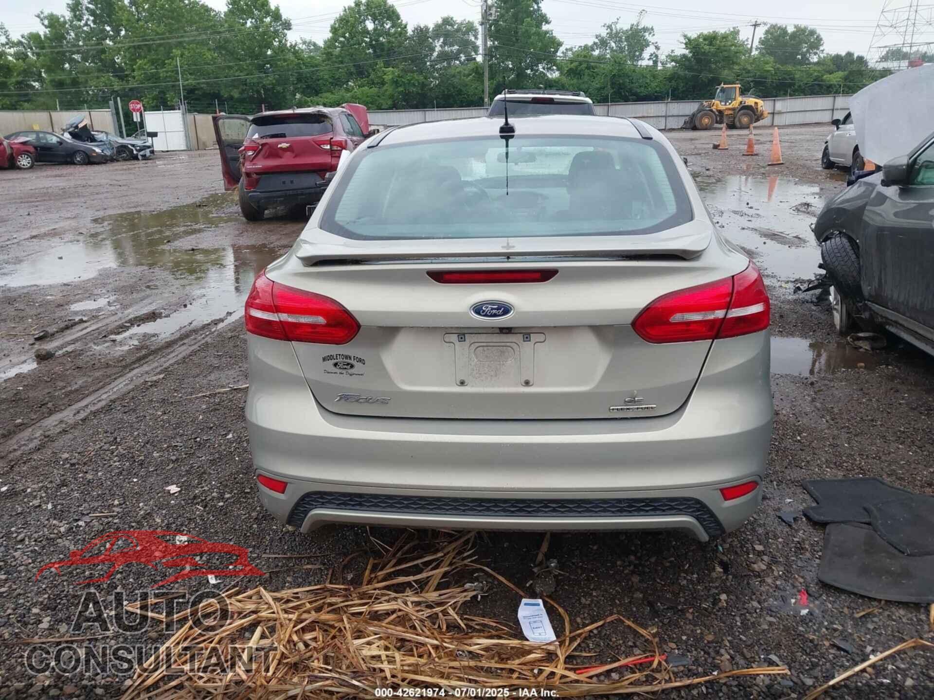 FORD FOCUS 2016 - 1FADP3F26GL359178