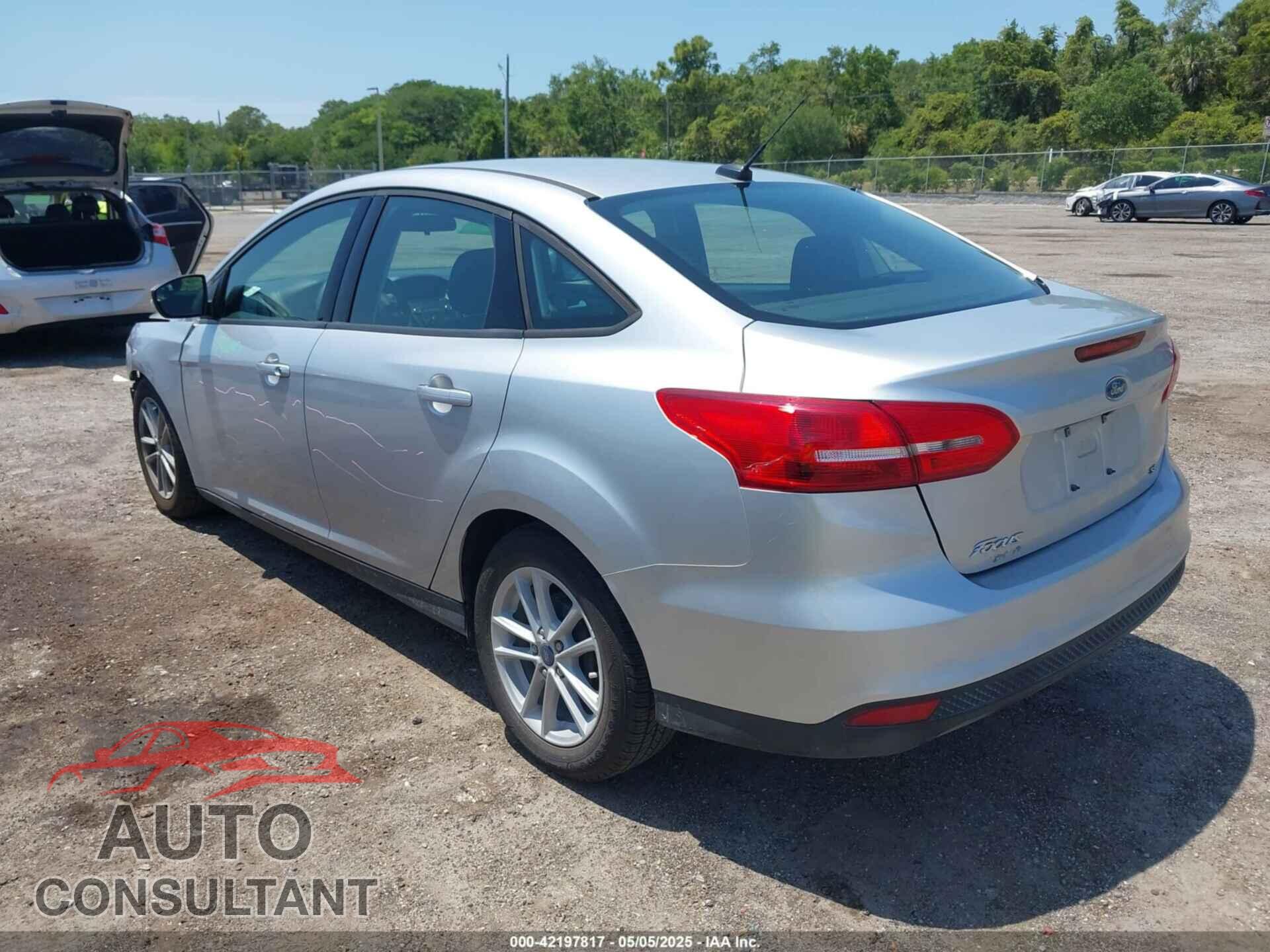 FORD FOCUS 2017 - 1FADP3F25HL304819