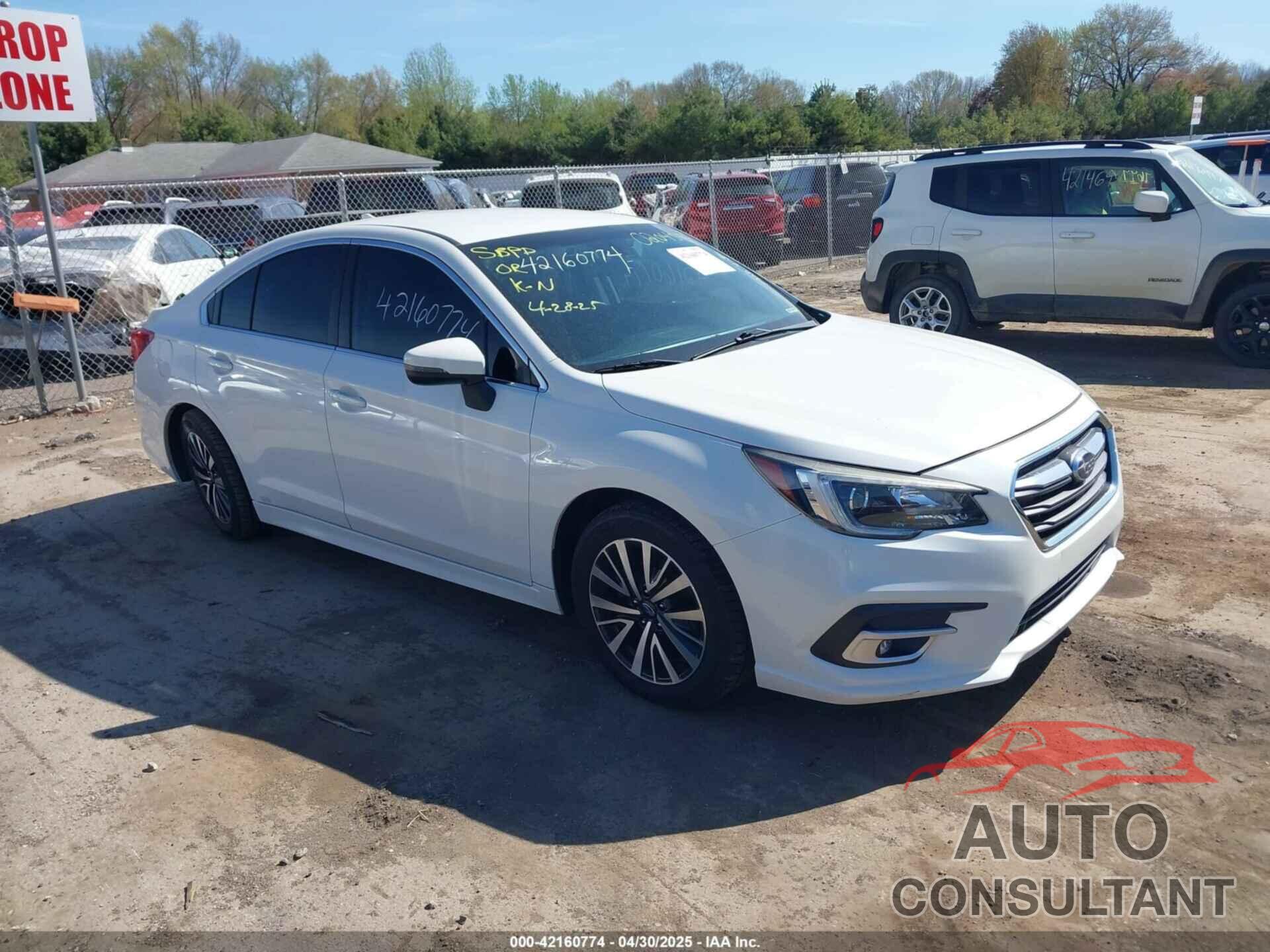 SUBARU LEGACY 2018 - 4S3BNAF66J3020457