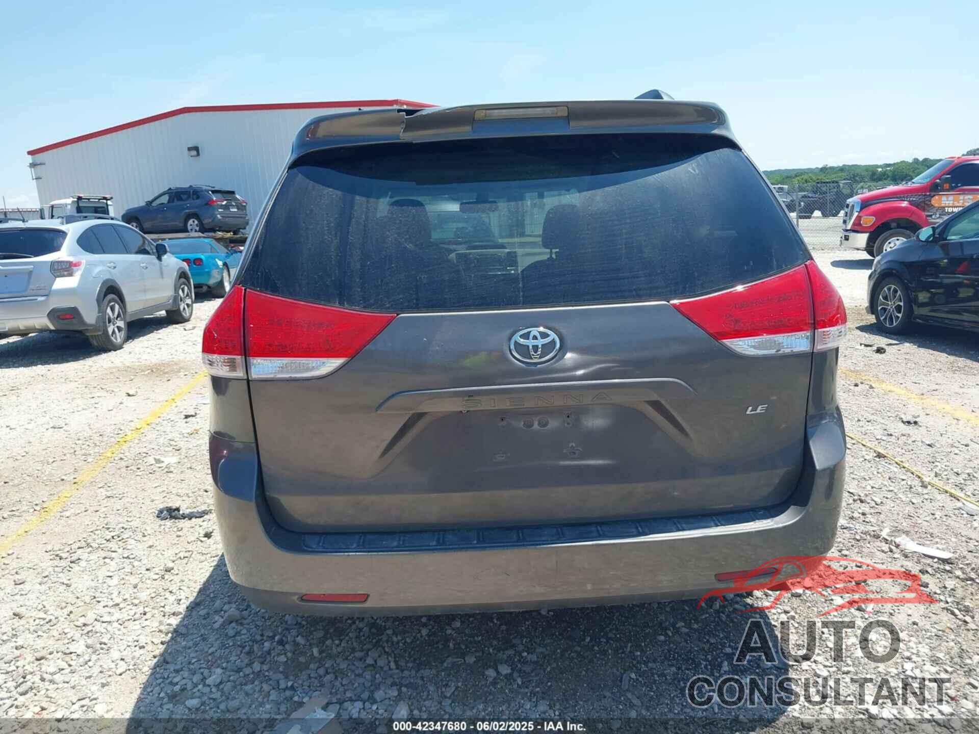 TOYOTA SIENNA 2011 - 5TDKK3DC9BS011541