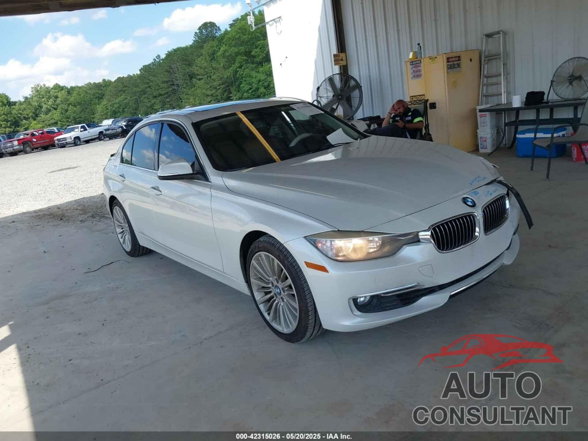 BMW 328I 2013 - WBA3A5G58DNP19818