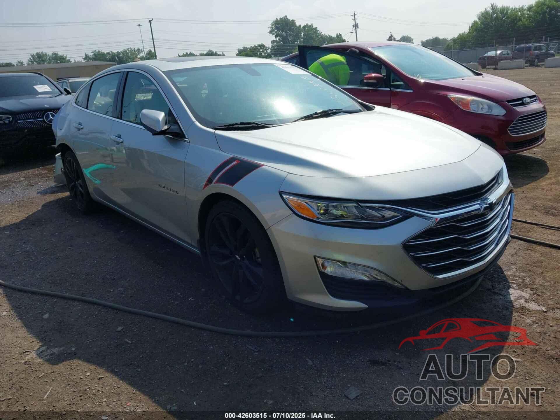 CHEVROLET MALIBU 2020 - 1G1ZE5SX1LF144599
