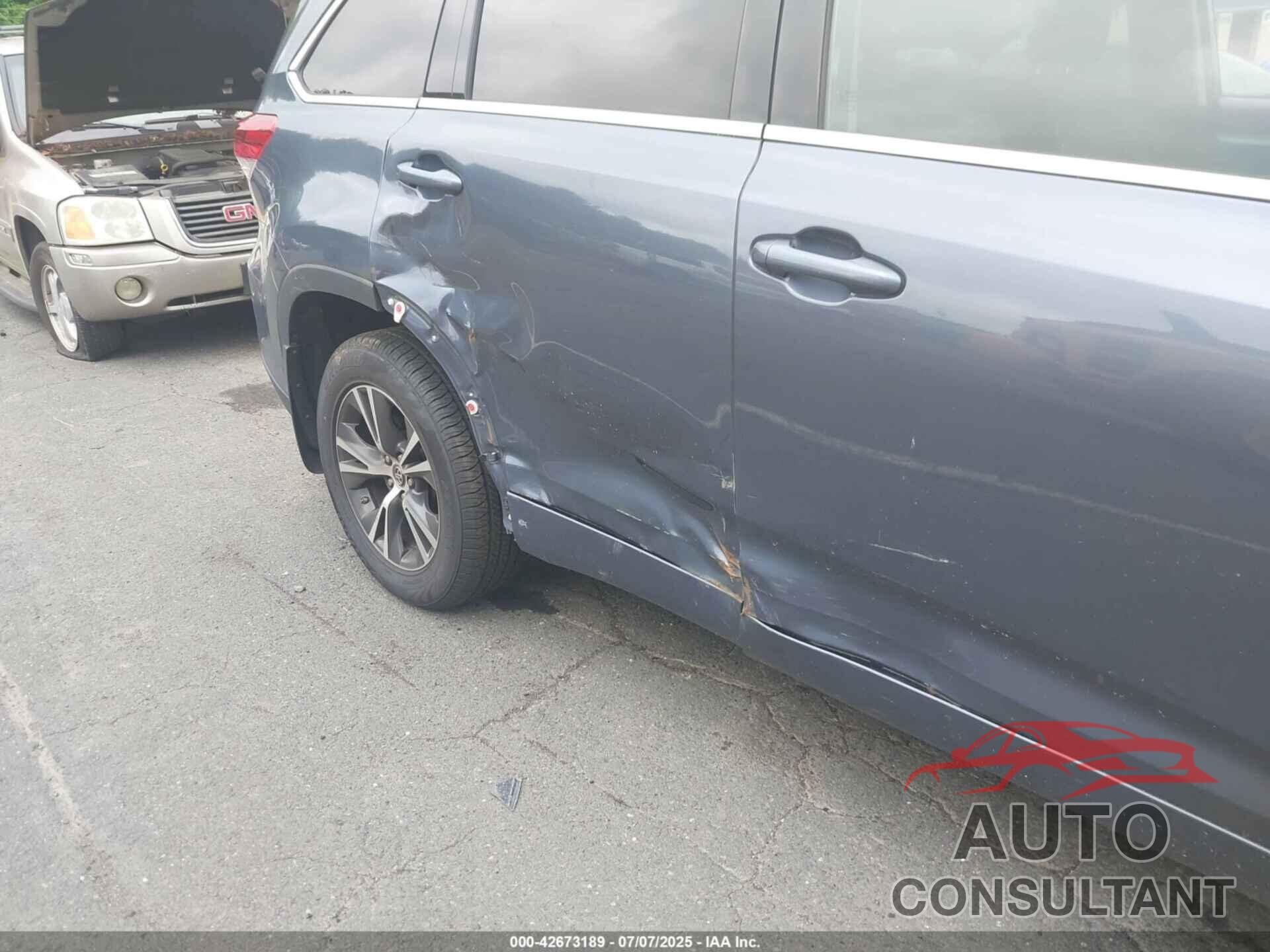 TOYOTA HIGHLANDER 2018 - 5TDBZRFH8JS875311