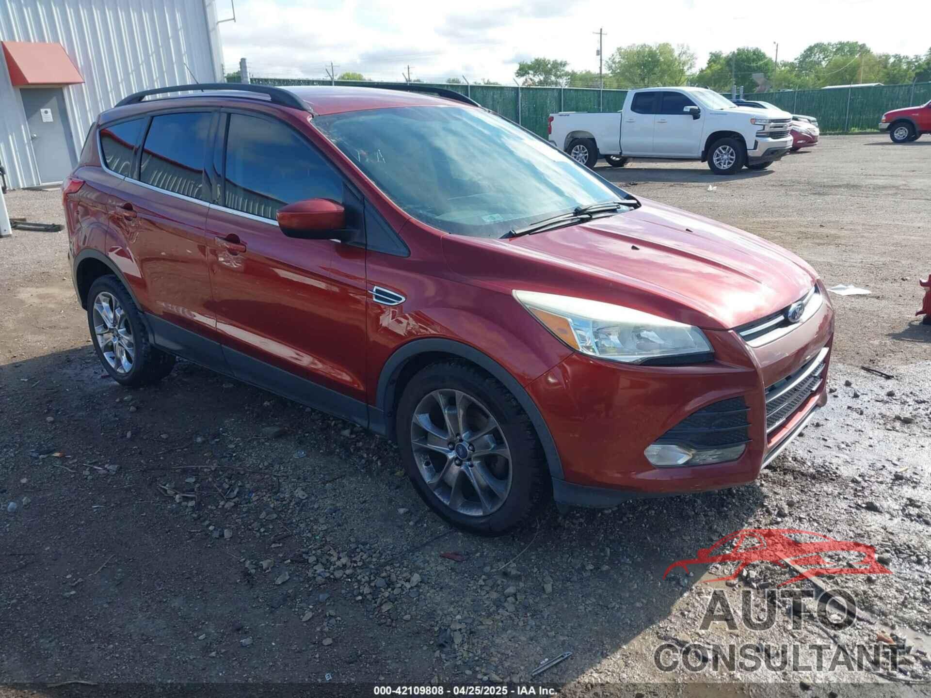 FORD ESCAPE 2014 - 1FMCU0GX6EUC84380