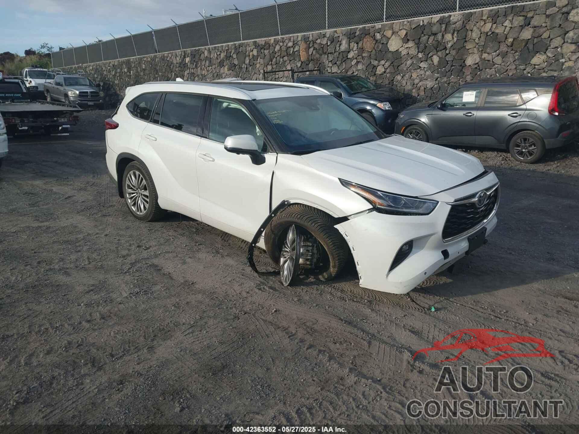 TOYOTA HIGHLANDER 2023 - 5TDEBRCH5PS105839