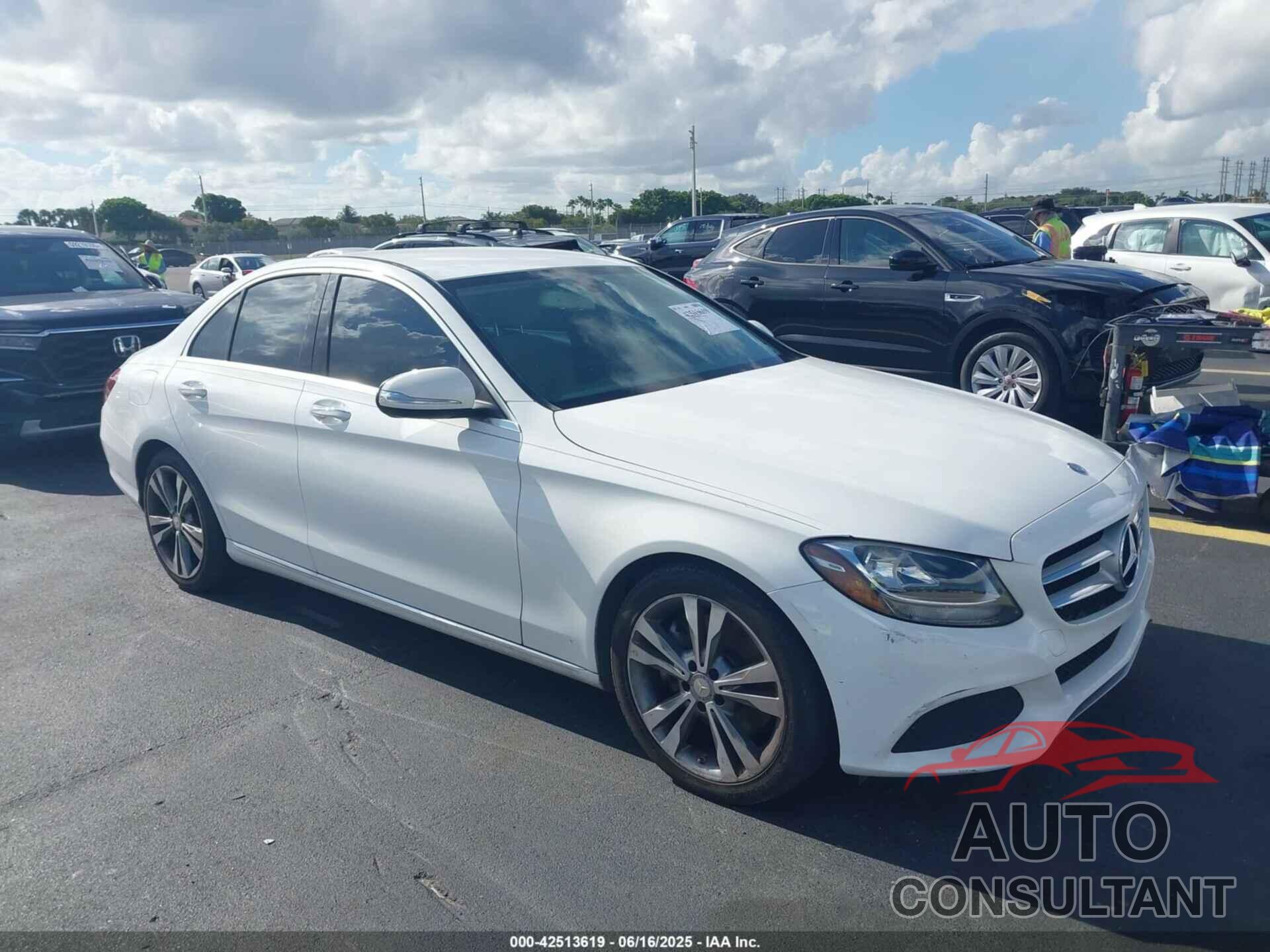 MERCEDES-BENZ C 300 2015 - 55SWF4JBXFU064488