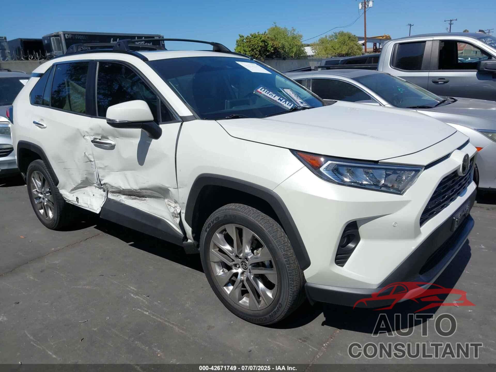 TOYOTA RAV4 2021 - 2T3Y1RFV9MW134661