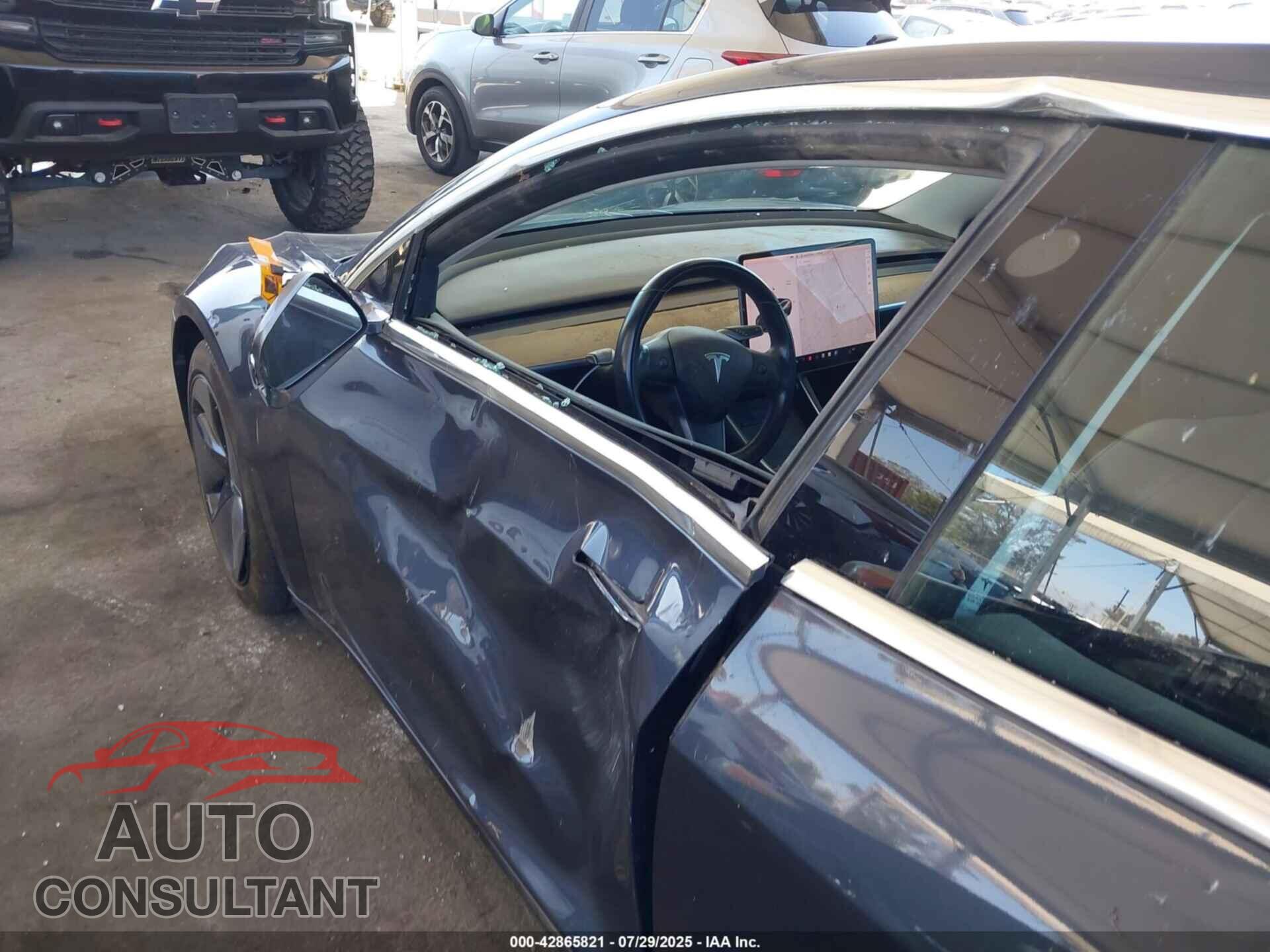 TESLA MODEL 3 2018 - 5YJ3E1EA6JF101553