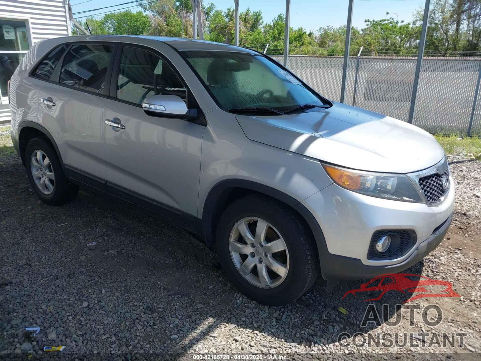 KIA SORENTO 2013 - 5XYKT3A15DG412553