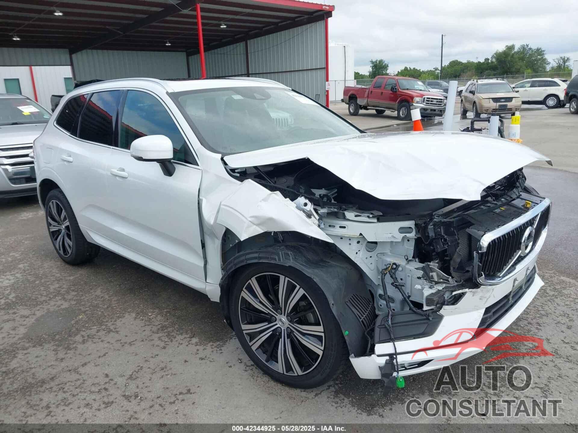VOLVO XC60 2021 - YV4102RK1M1862337