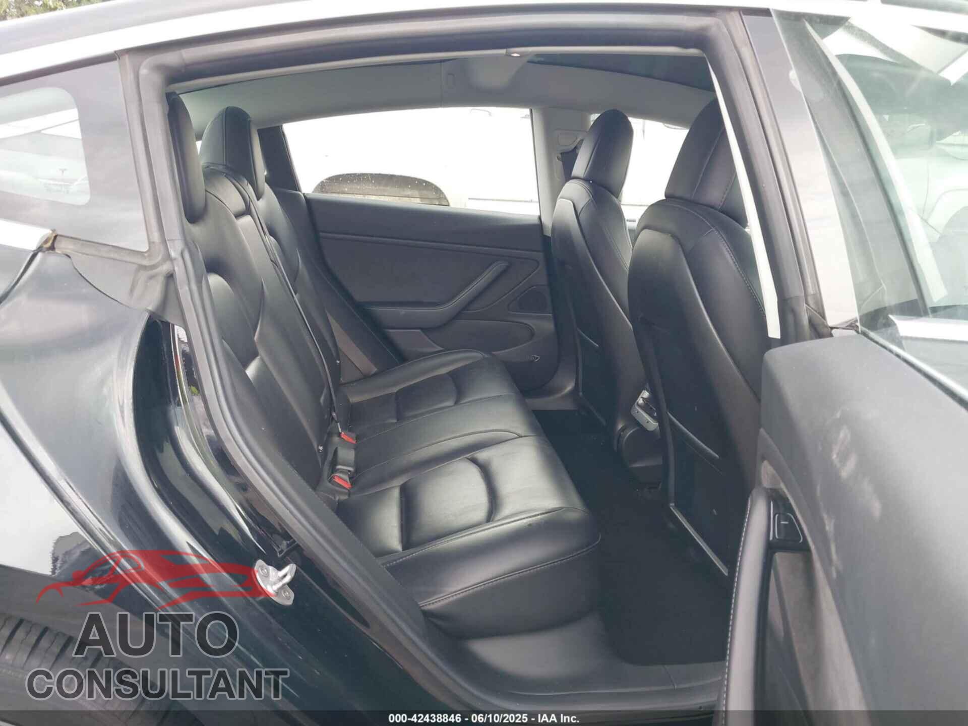 TESLA MODEL 3 2018 - 5YJ3E1EAXJF057377