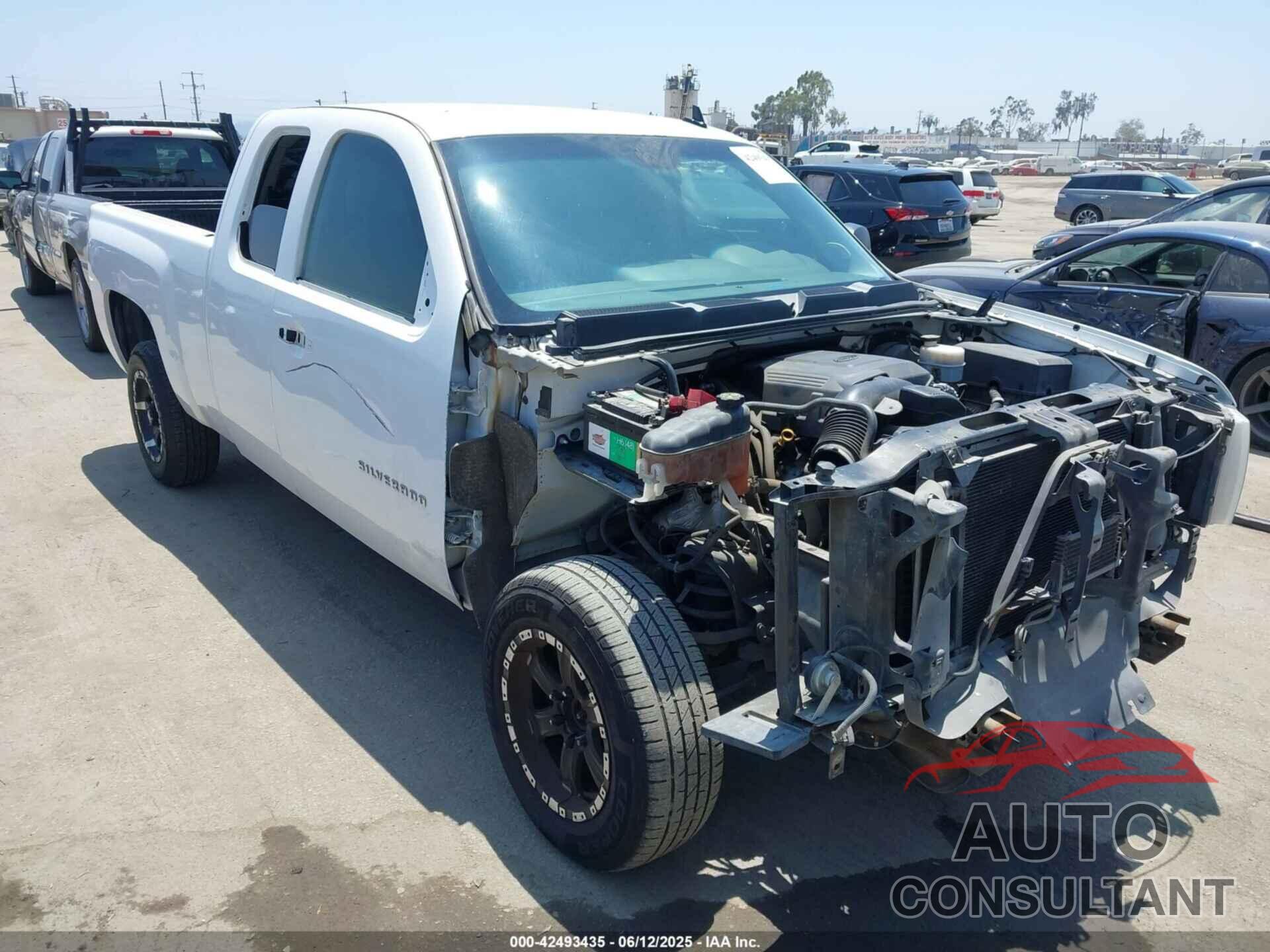 CHEVROLET SILVERADO 1500 2013 - 1GCRCSE04DZ306753