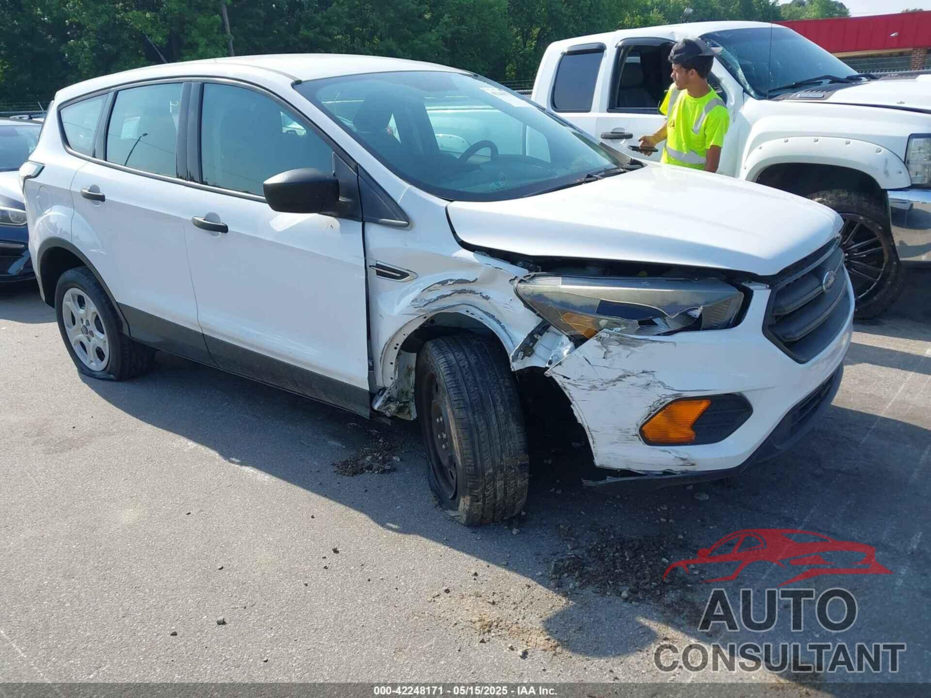 FORD ESCAPE 2018 - 1FMCU0F75JUB04074