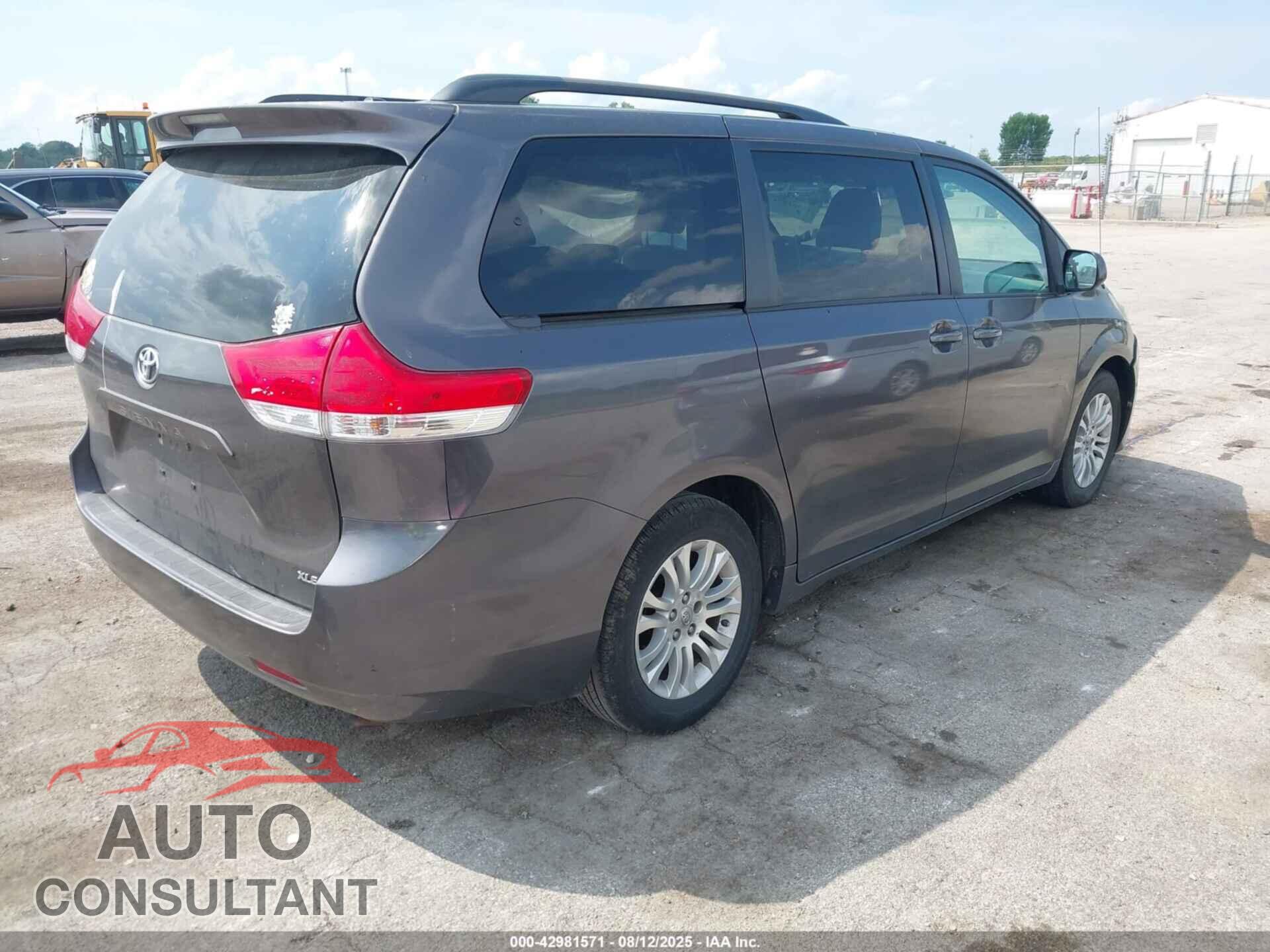 TOYOTA SIENNA 2012 - 5TDYK3DC9CS242547
