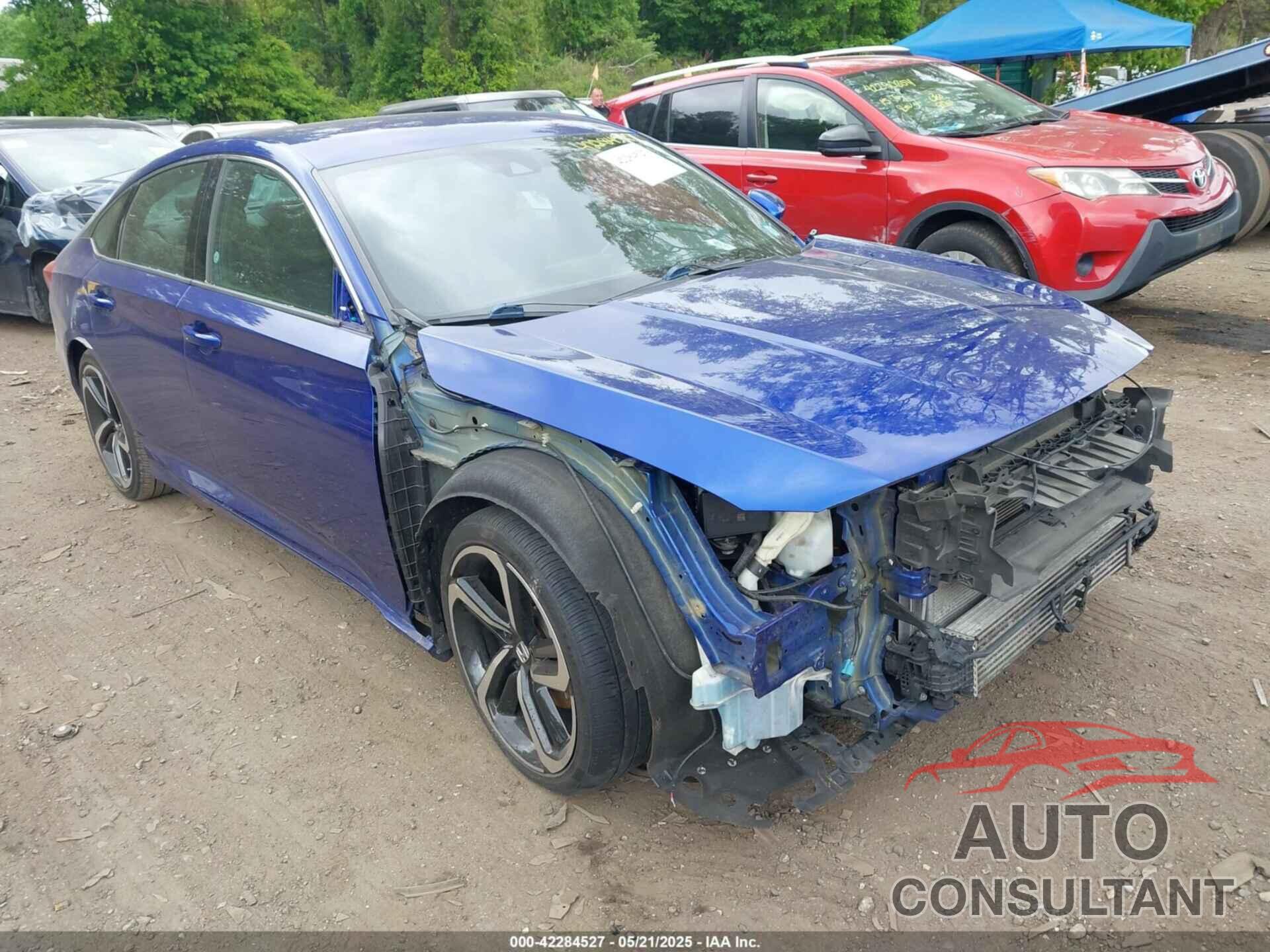 HONDA ACCORD 2018 - 1HGCV1F33JA105358