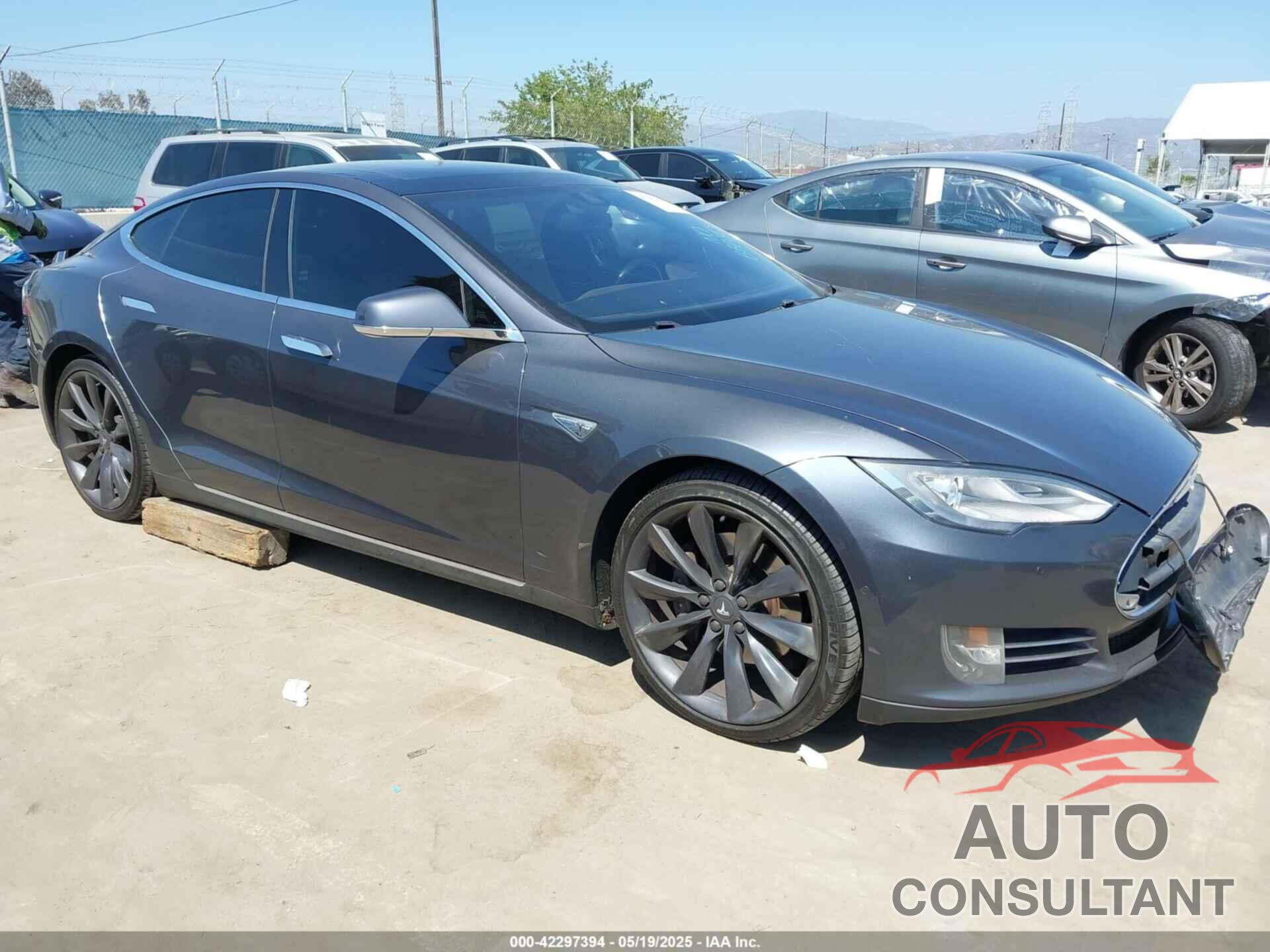 TESLA MODEL S 2014 - 5YJSA1H15EFP65285