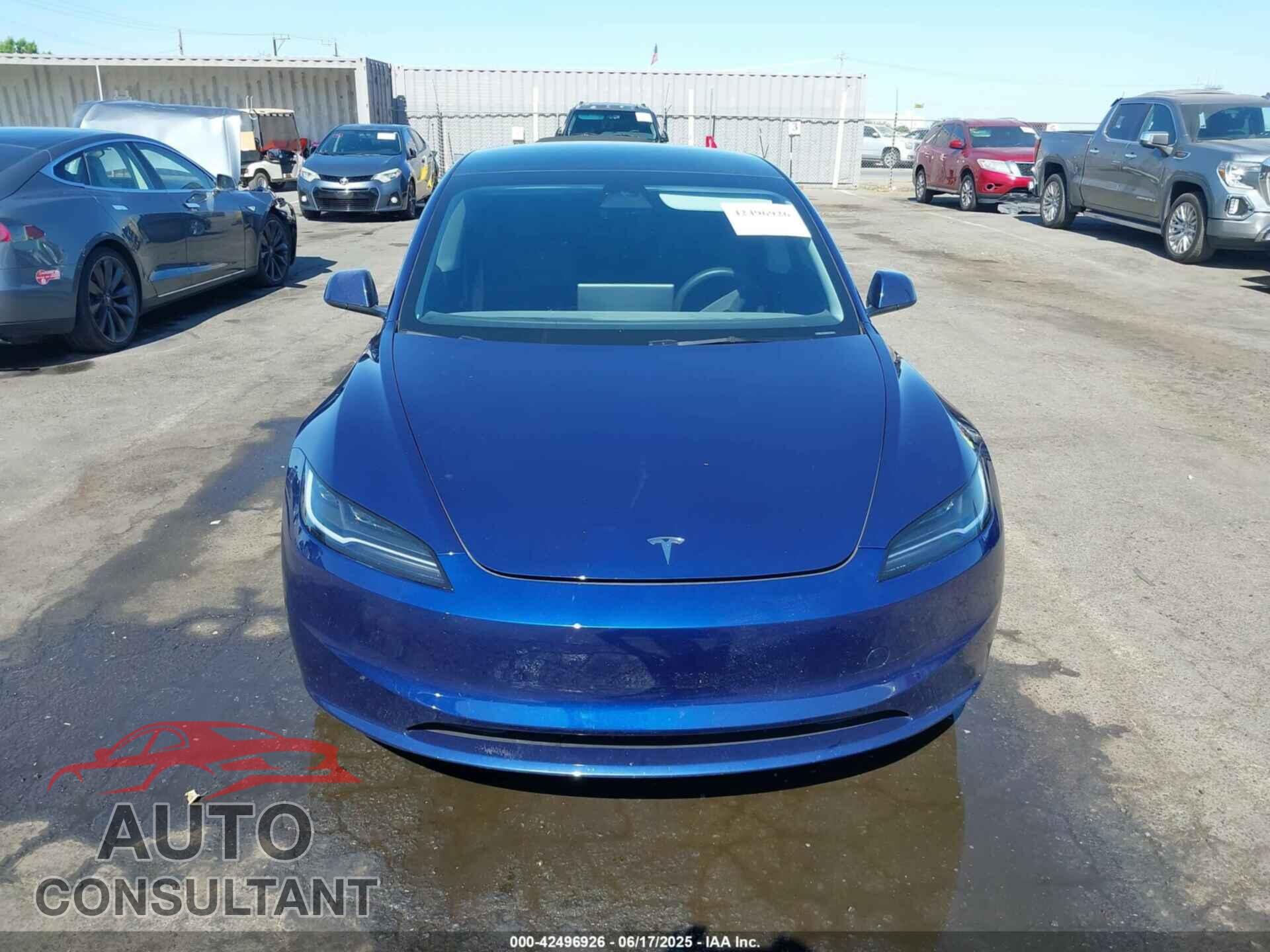 TESLA MODEL 3 2024 - 5YJ3E1EB8RF738089