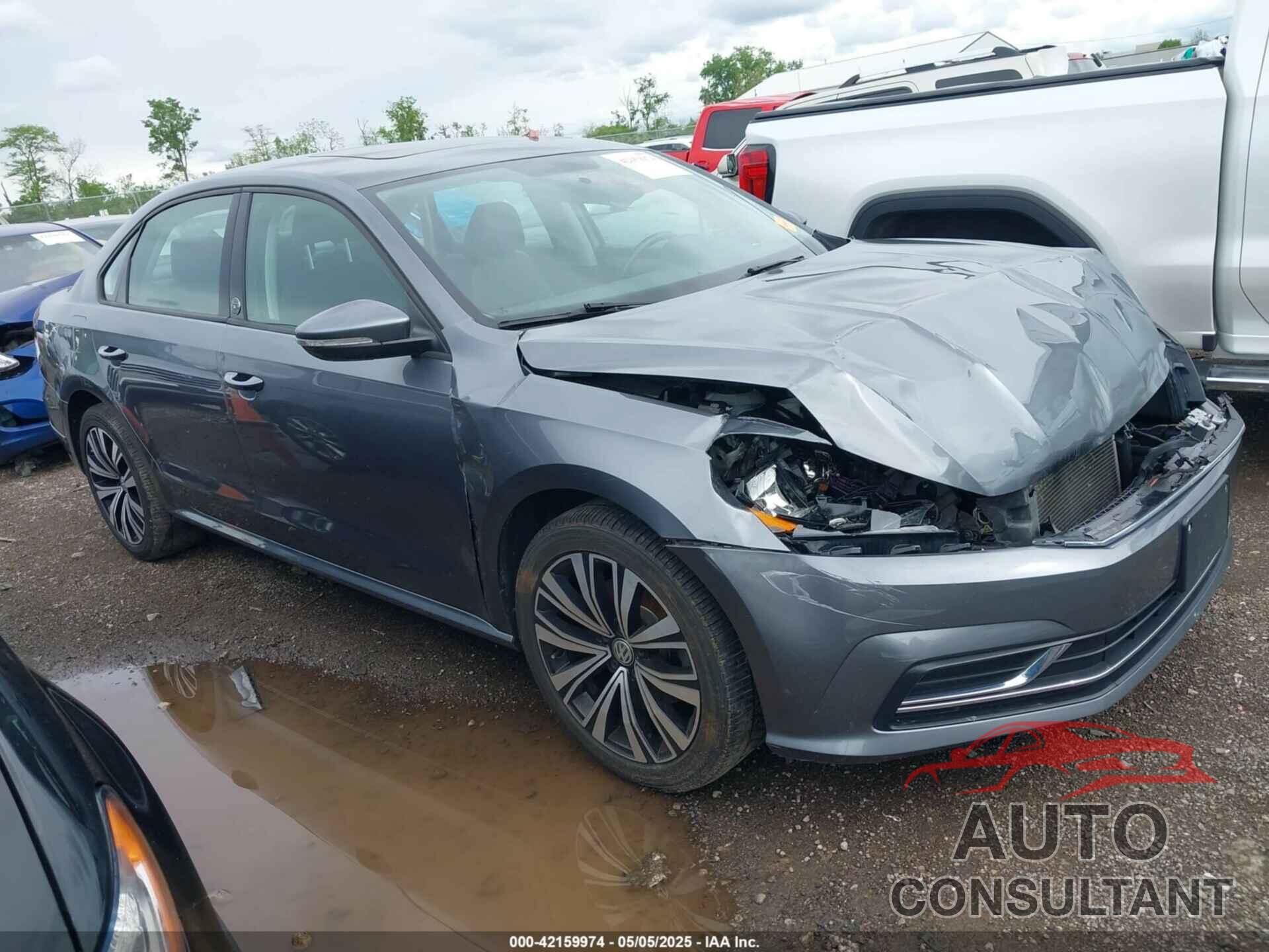 VOLKSWAGEN PASSAT 2019 - 1VWLA7A30KC010294