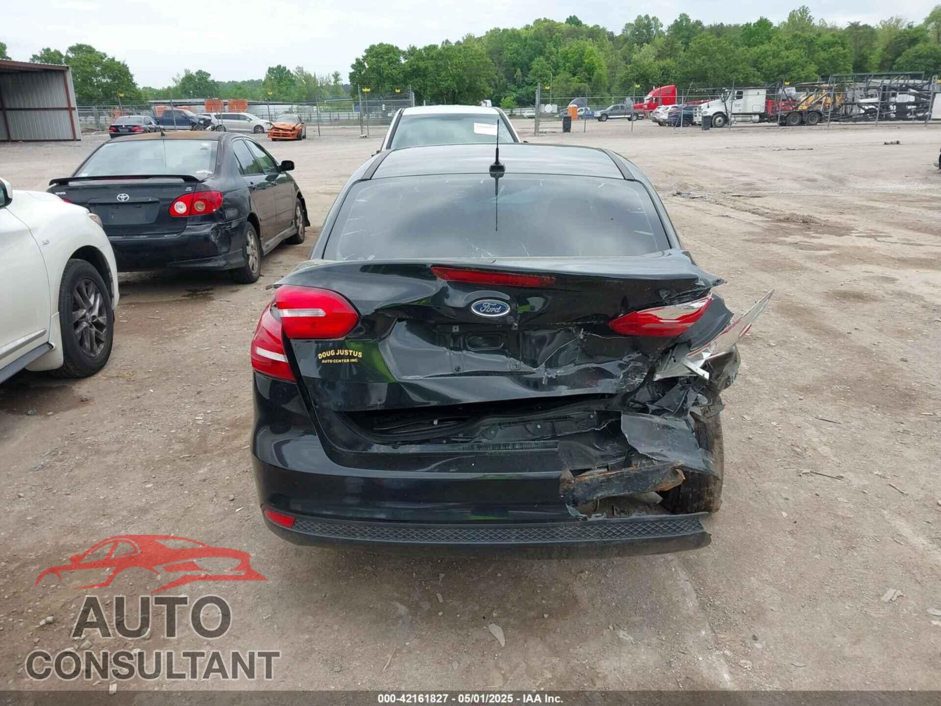 FORD FOCUS 2015 - 1FADP3E27FL259896