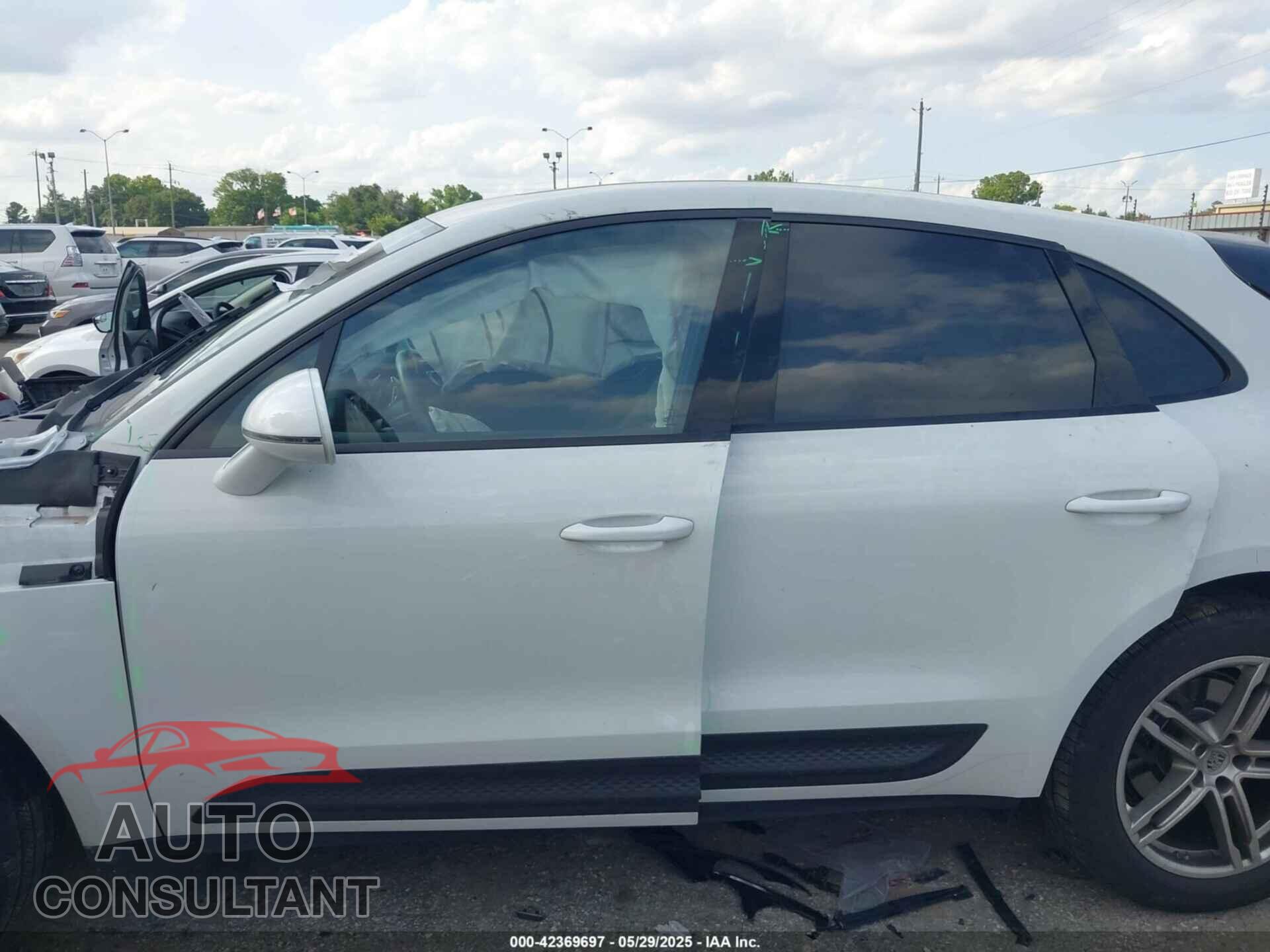 PORSCHE MACAN 2023 - WP1AA2A58PLB21020