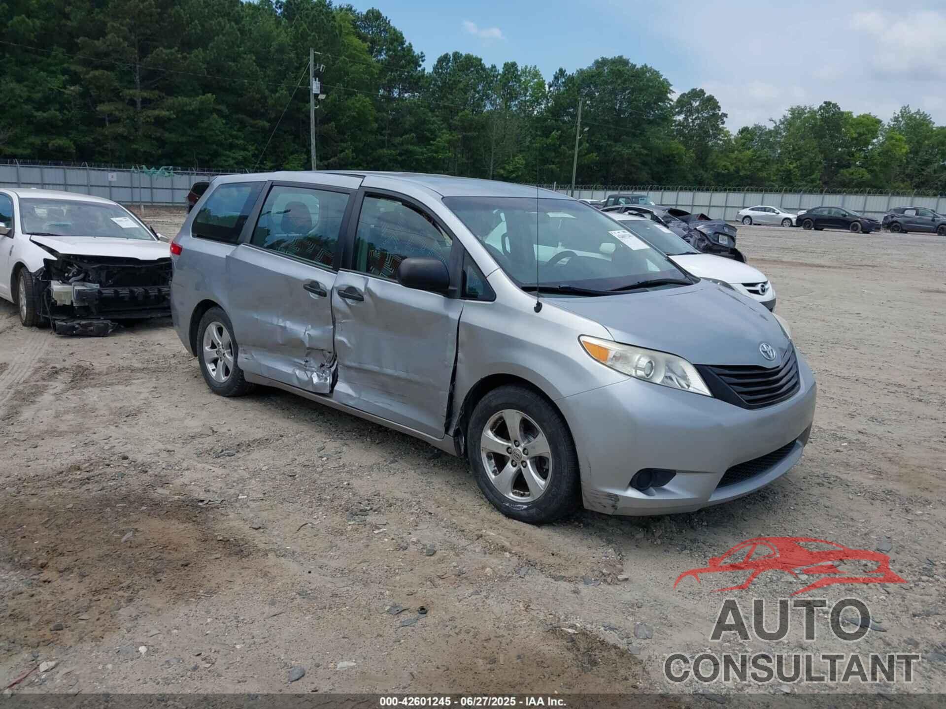 TOYOTA SIENNA 2014 - 5TDZK3DC5ES524062