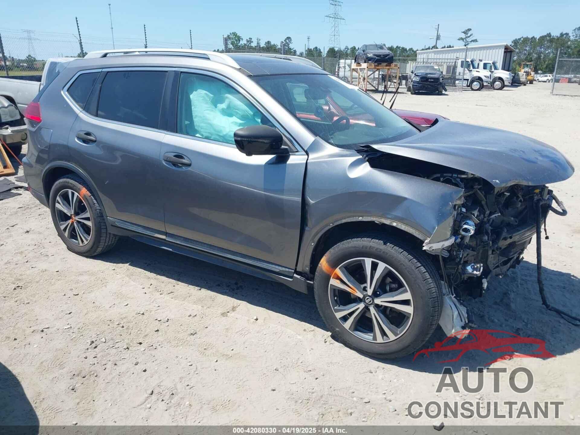 NISSAN ROGUE 2017 - 5N1AT2MT0HC884605
