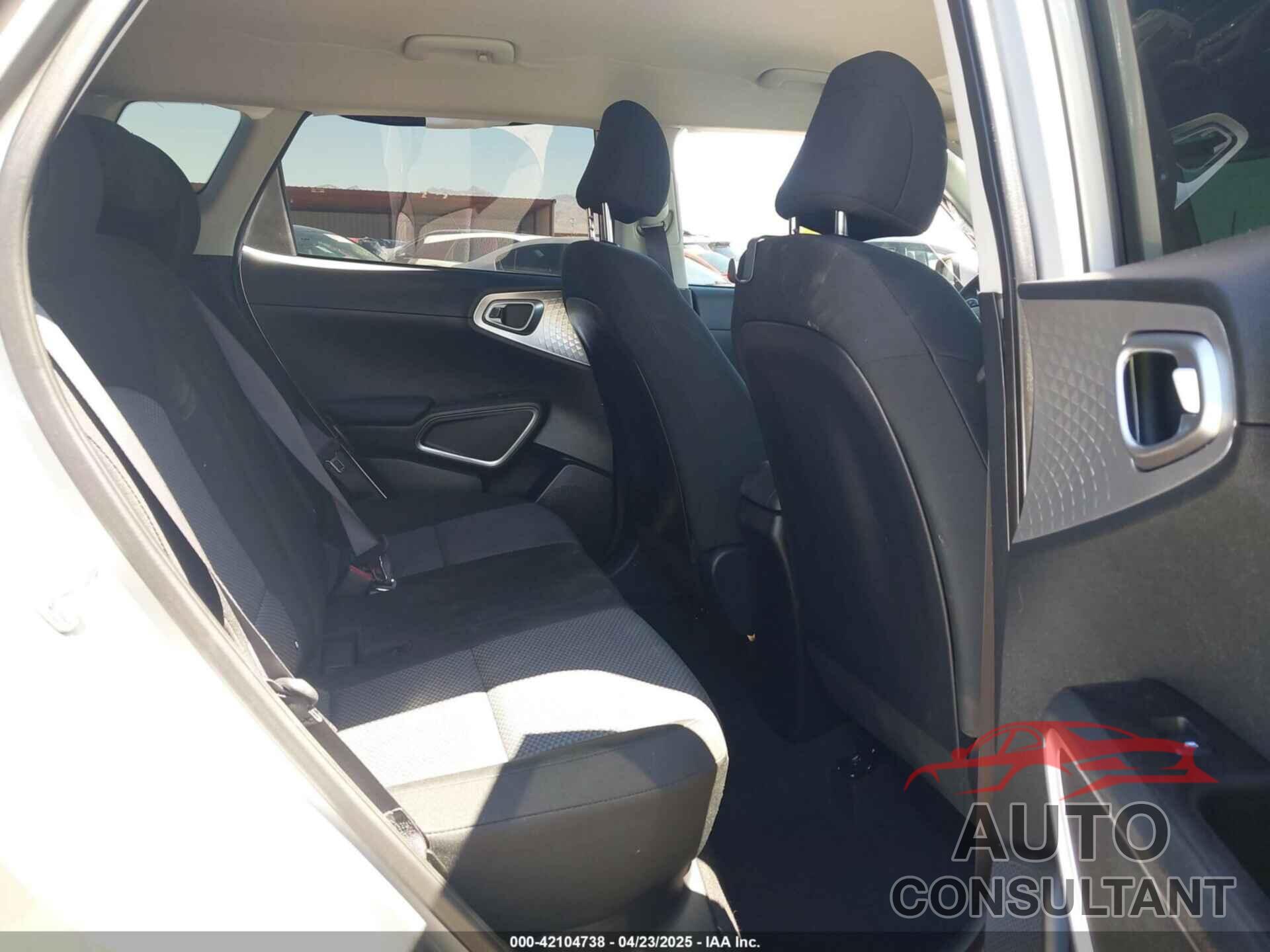 KIA SOUL 2023 - KNDJ23AU5P7888652