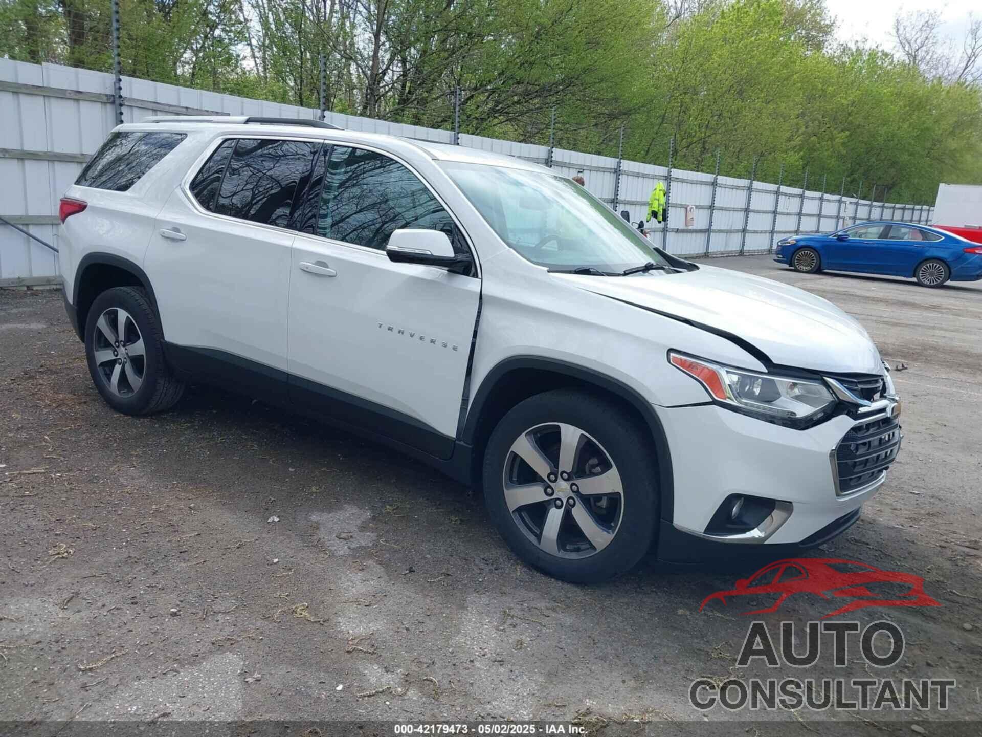 CHEVROLET TRAVERSE 2018 - 1GNEVHKW4JJ275817
