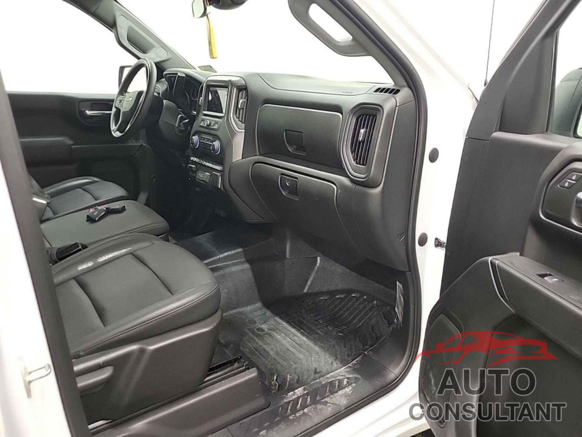 CHEVROLET SILVERADO 2023 - 1GCPDAEK2PZ215887