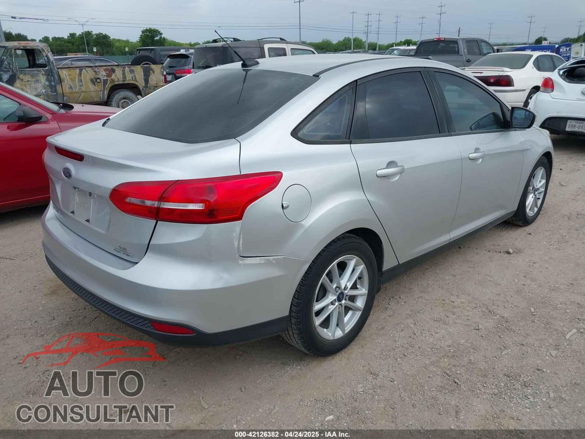 FORD FOCUS 2015 - 1FADP3F25FL293401