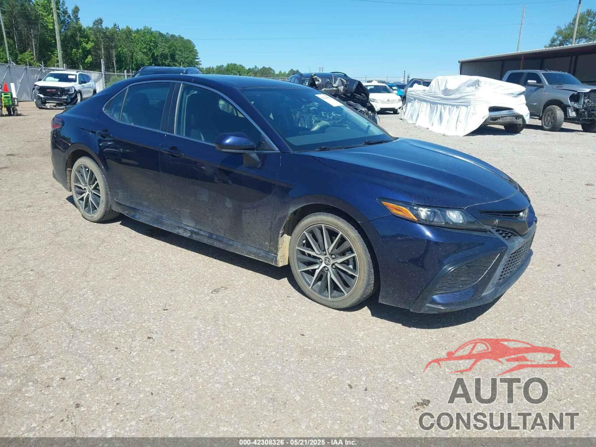 TOYOTA CAMRY 2021 - 4T1G11AK4MU412434