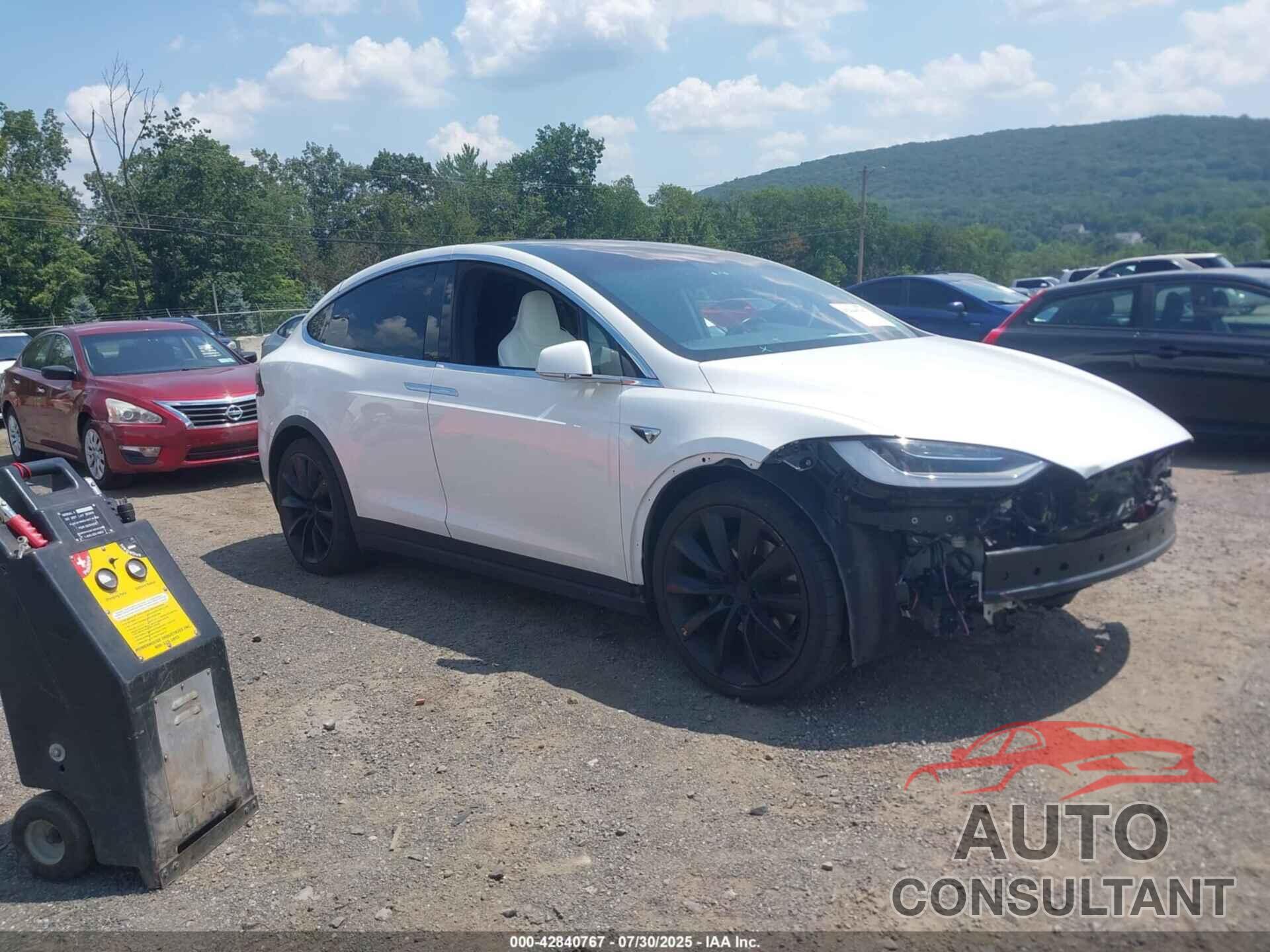 TESLA MODEL X 2018 - 5YJXCBE26JF112770