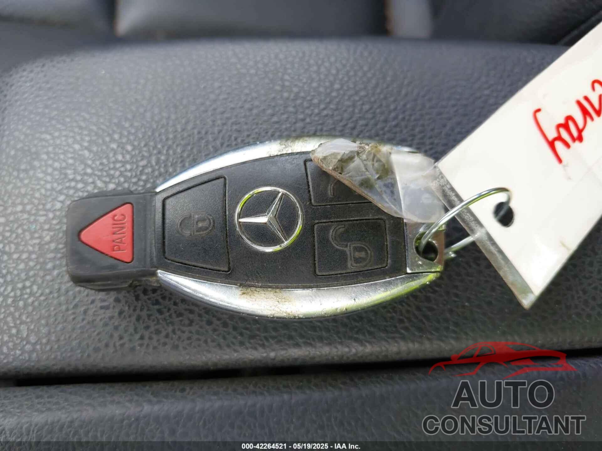 MERCEDES-BENZ C 300 2010 - WDDGF8BB9AR108386