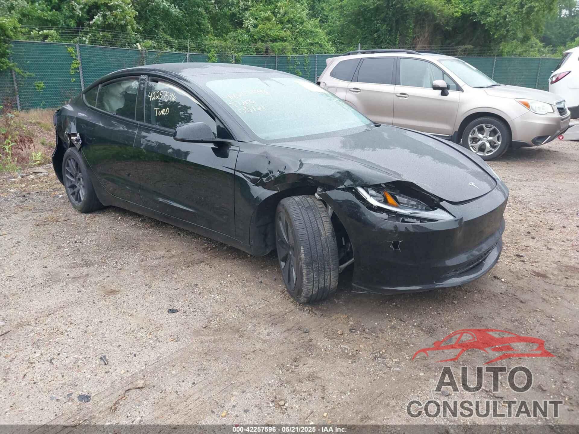 TESLA MODEL 3 2024 - 5YJ3E1EB7RF717234