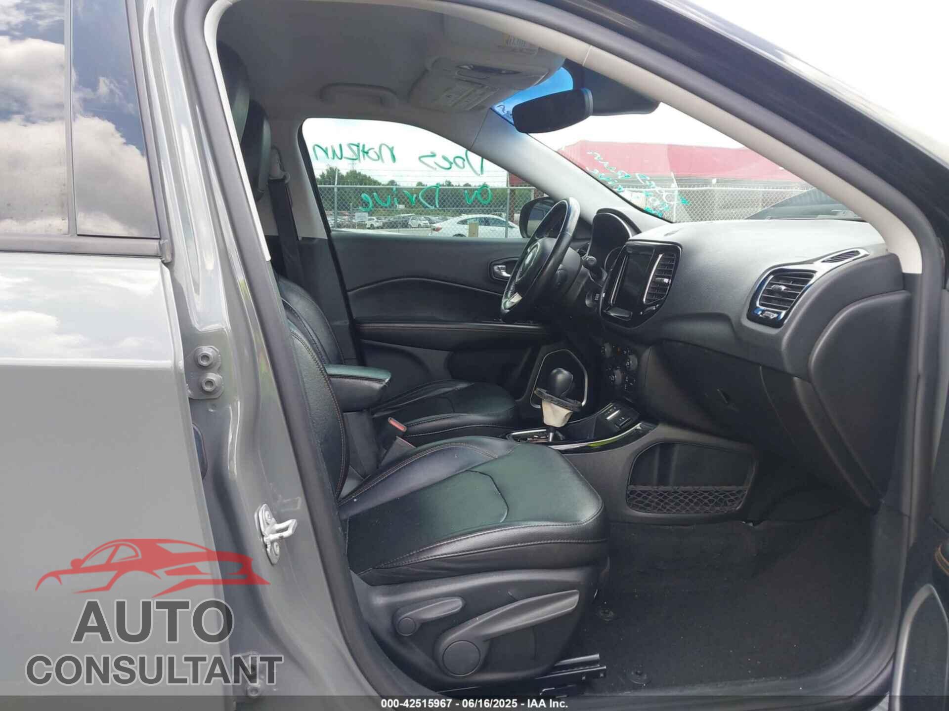 JEEP COMPASS 2020 - 3C4NJCCB5LT198373