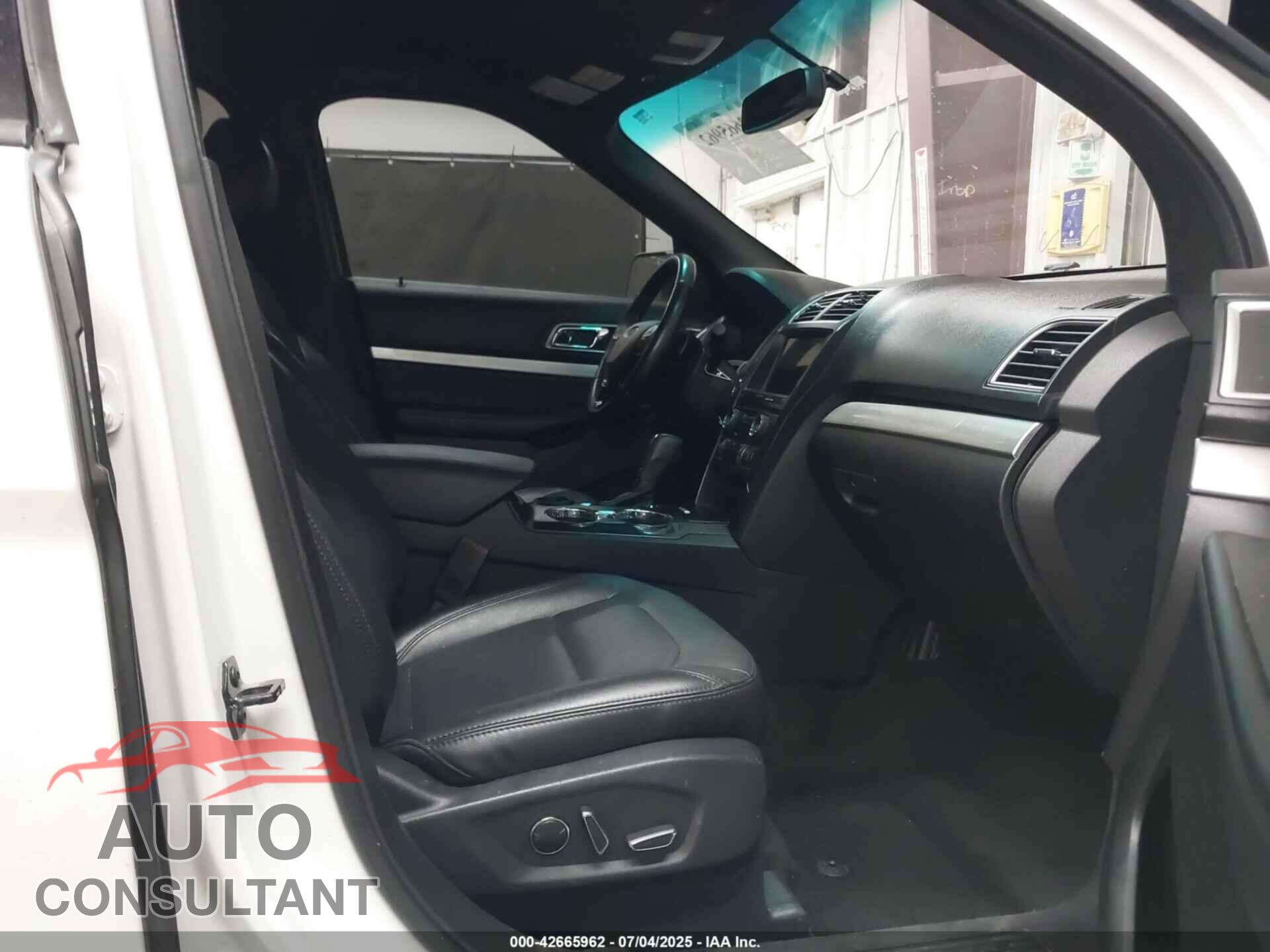 FORD EXPLORER 2017 - 1FM5K7D81HGA69948