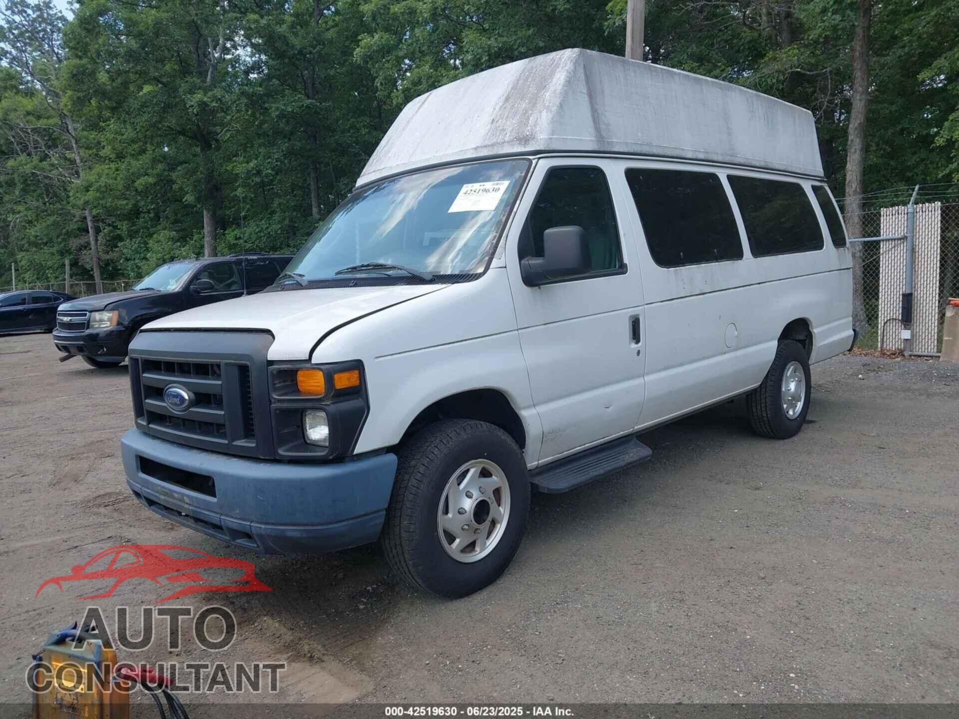 FORD E-350 SUPER DUTY 2011 - 1FBSS3BL2BDB39140