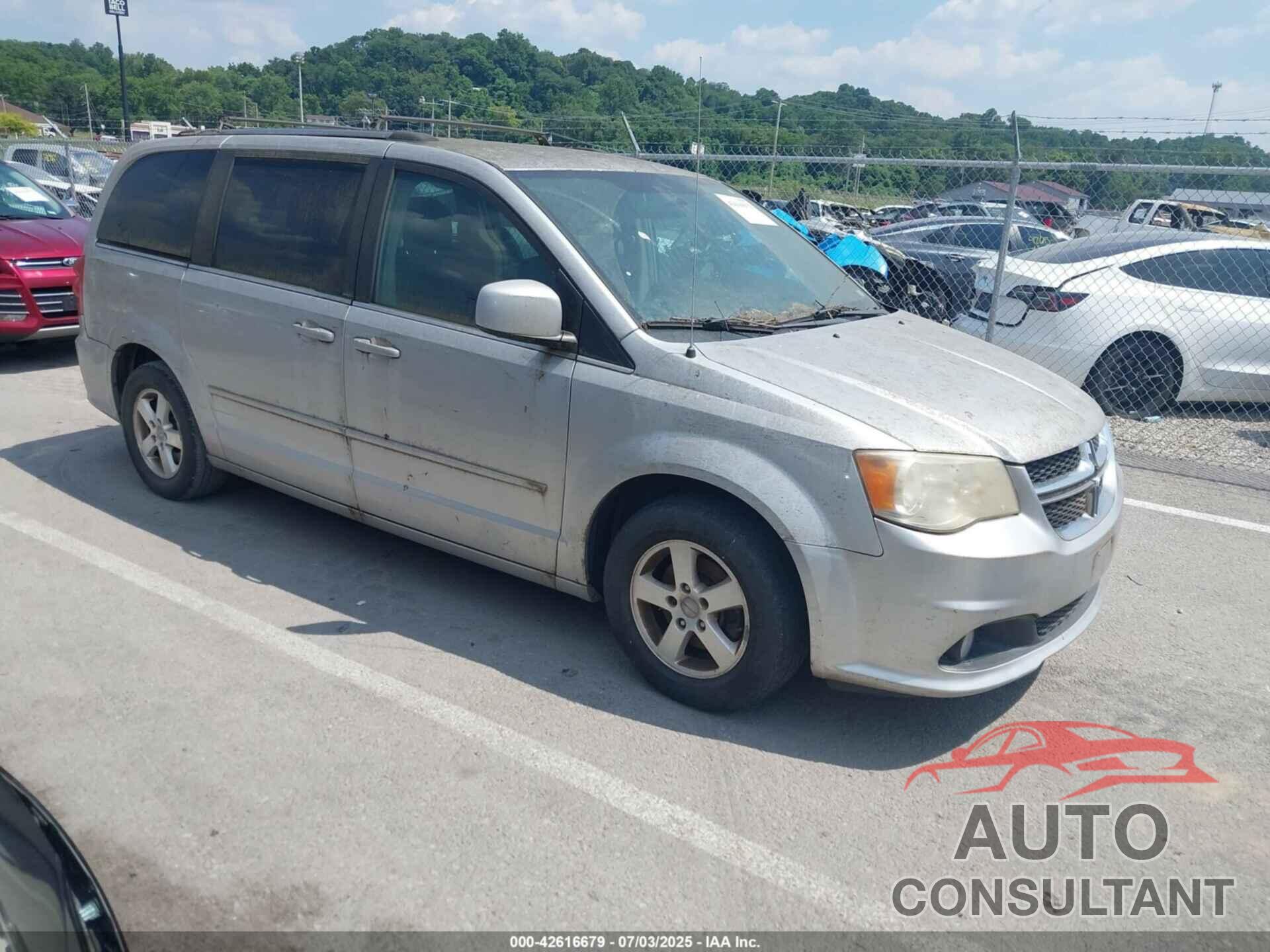 DODGE GRAND CARAVAN 2011 - 2D4RN5DG3BR660526