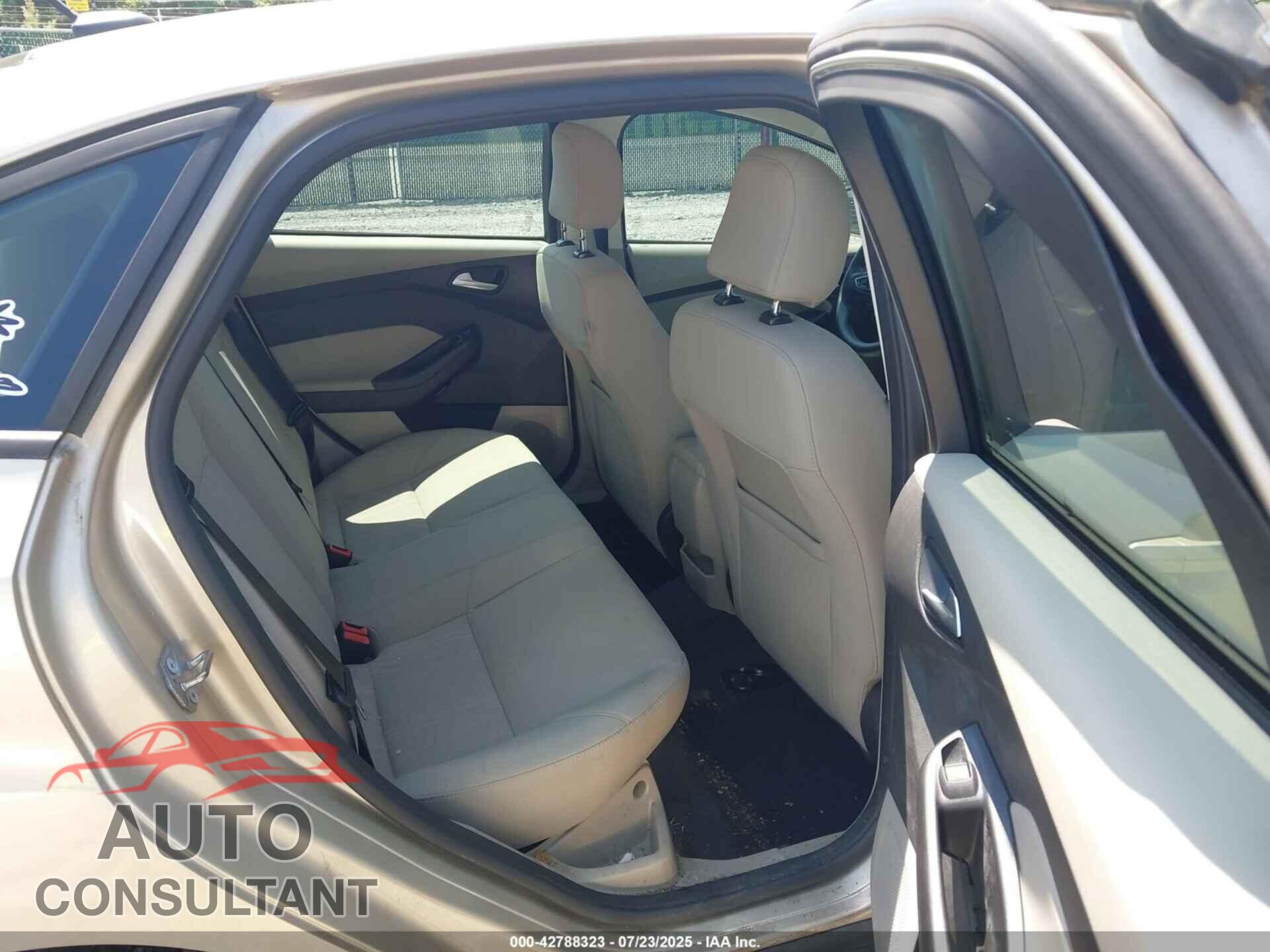 FORD FOCUS 2017 - 1FADP3F26HL298920